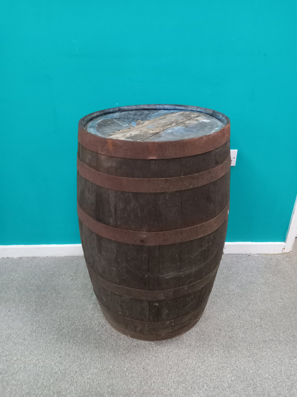 Vintage whisky Barrel (13072601)