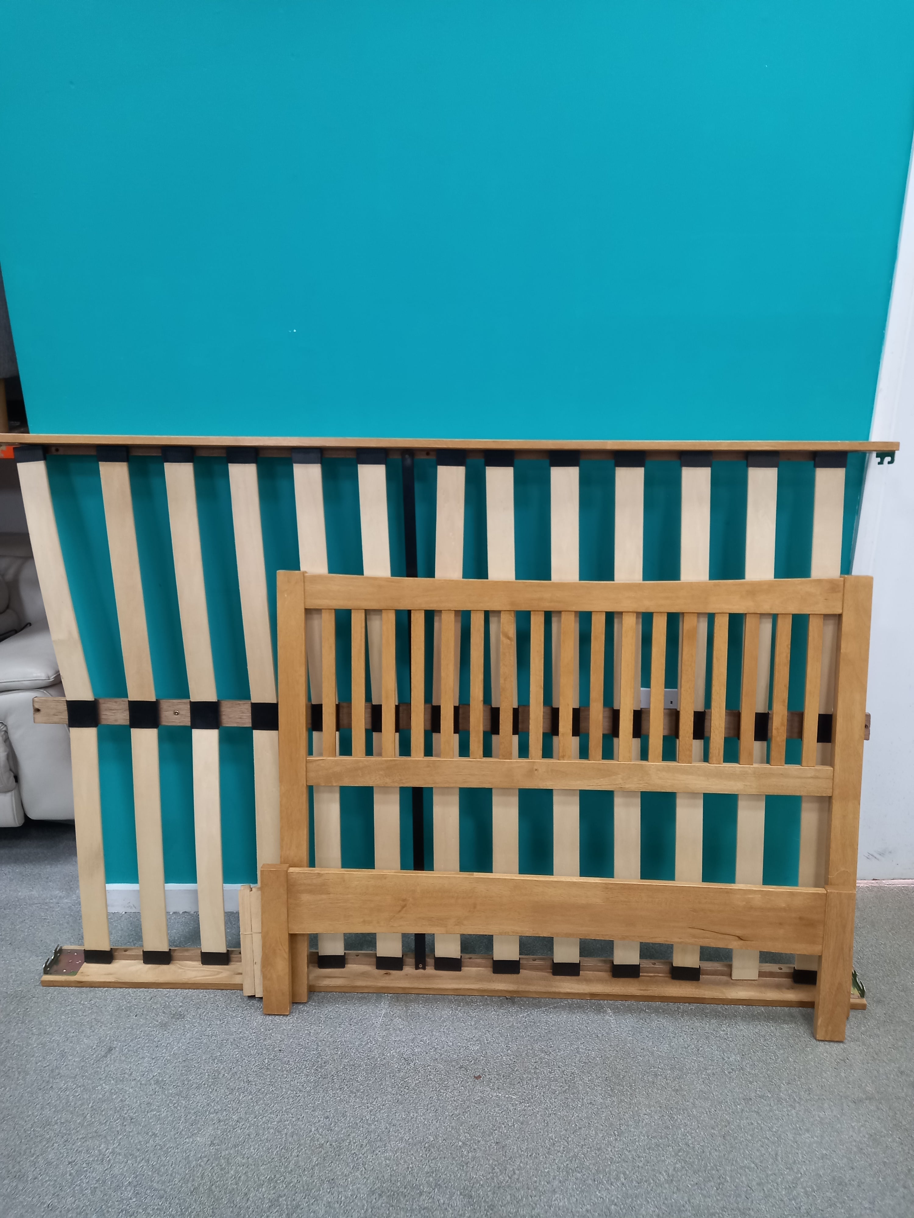 Small Double Bed with Mattress (10072608)