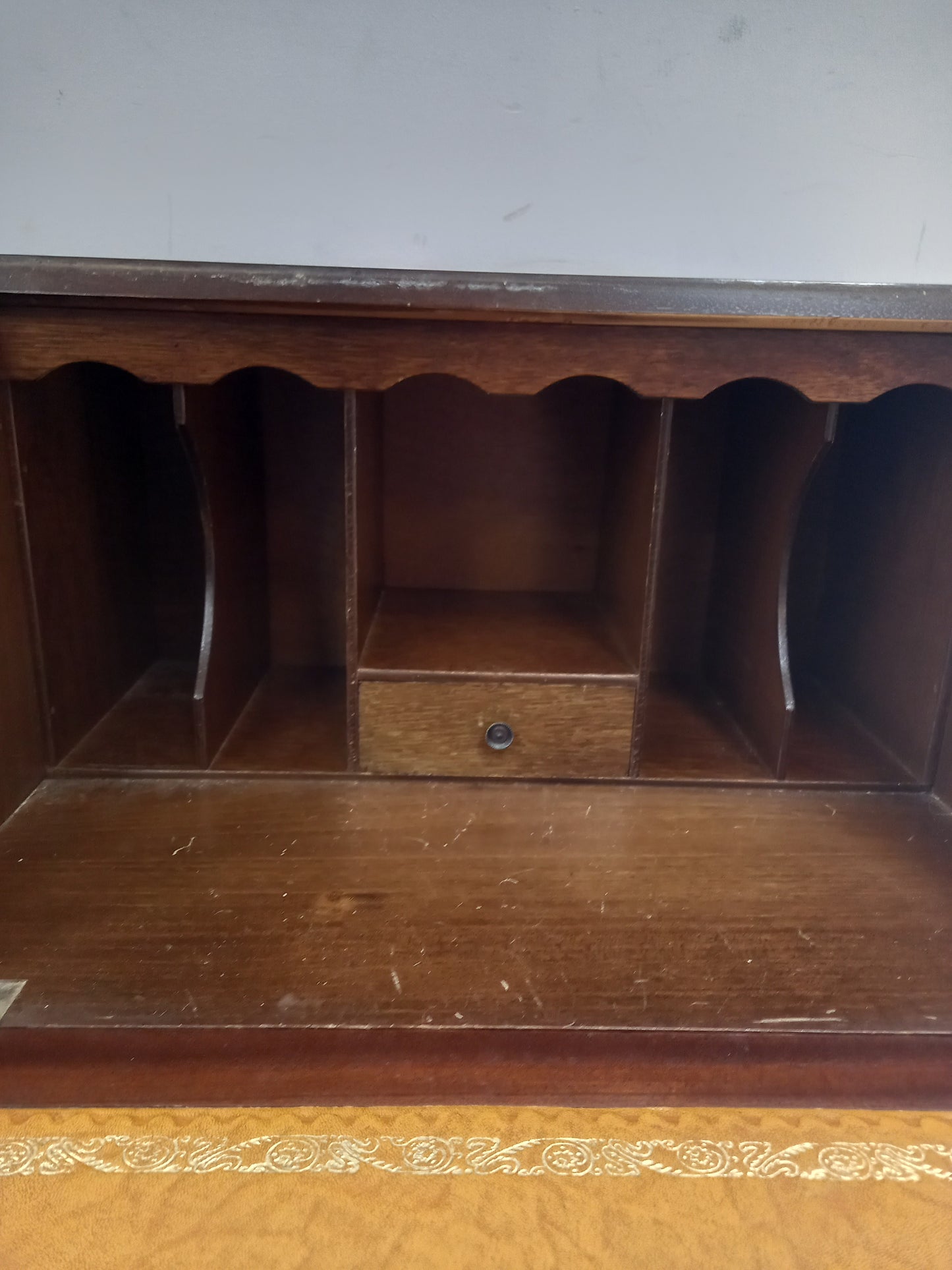 Small 20th Century Bureau (290802) – Horsham Matters Online