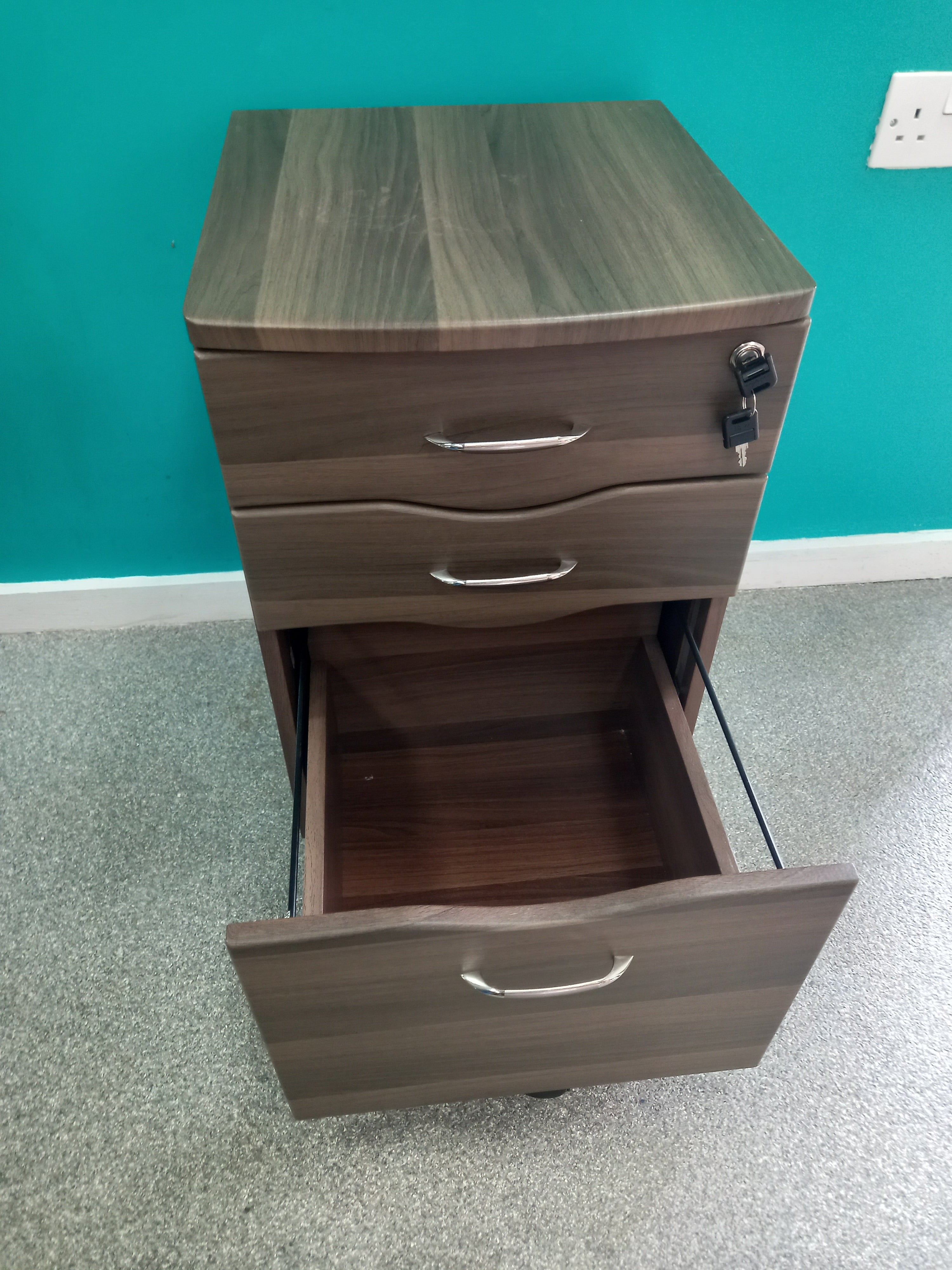 Lockable Filing Cabinet (15062601) ga3994