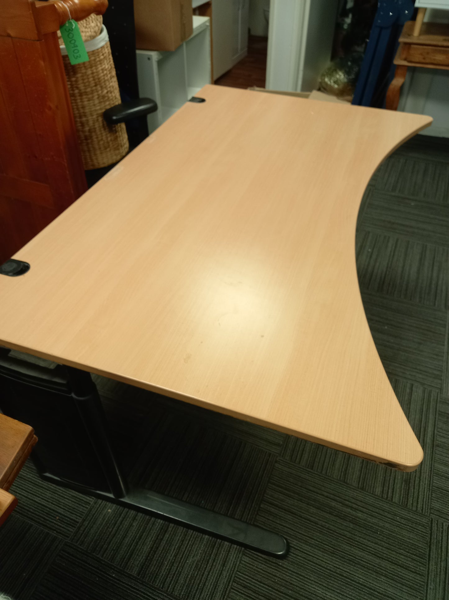 Height Adjustable Desk (30102510) site B