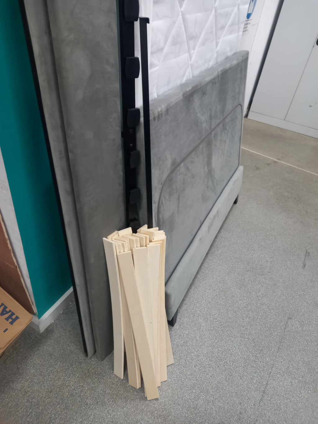 New Double Bed and Mattress (25092605)