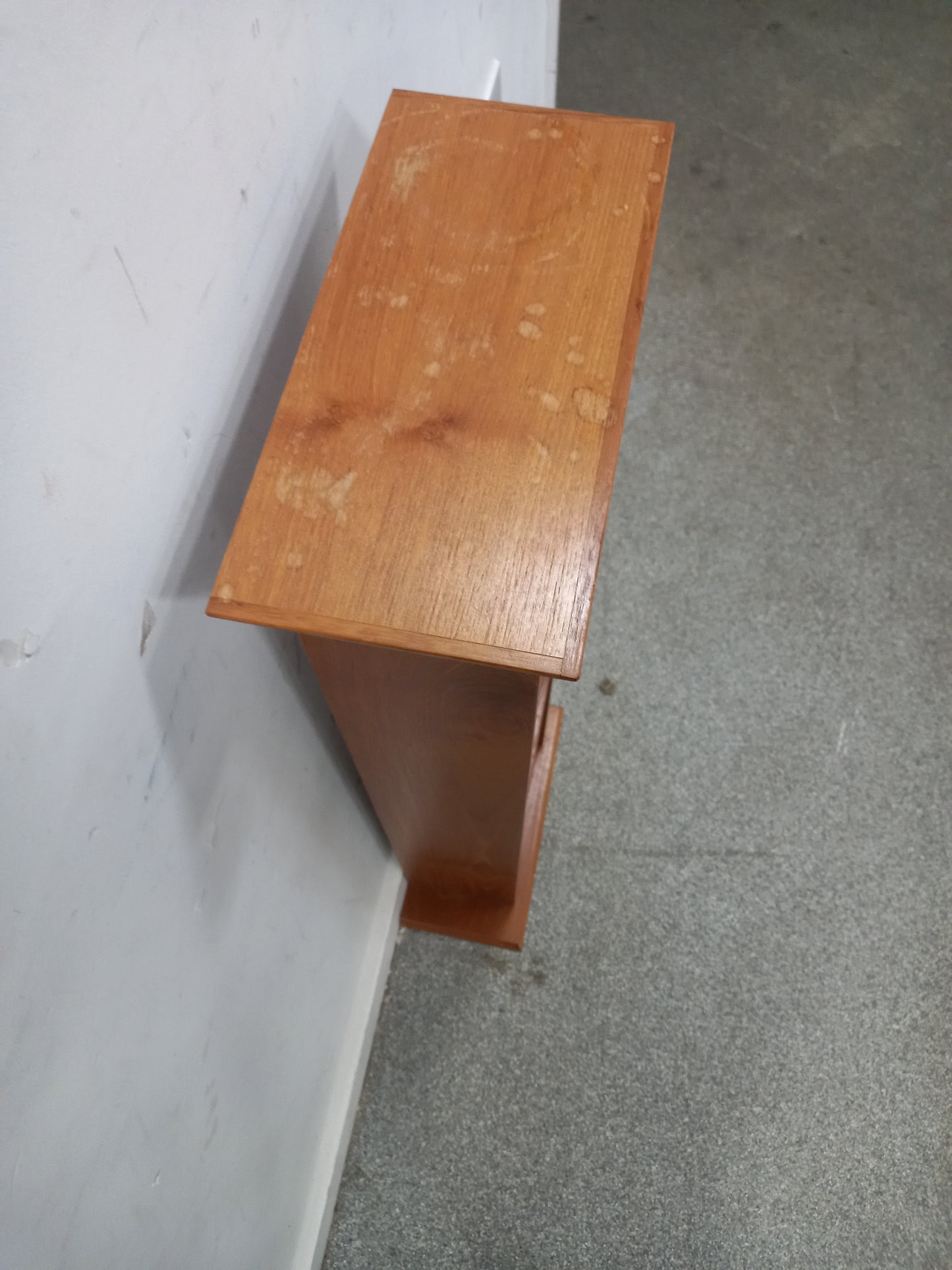 Small Shelving Unit (060608)