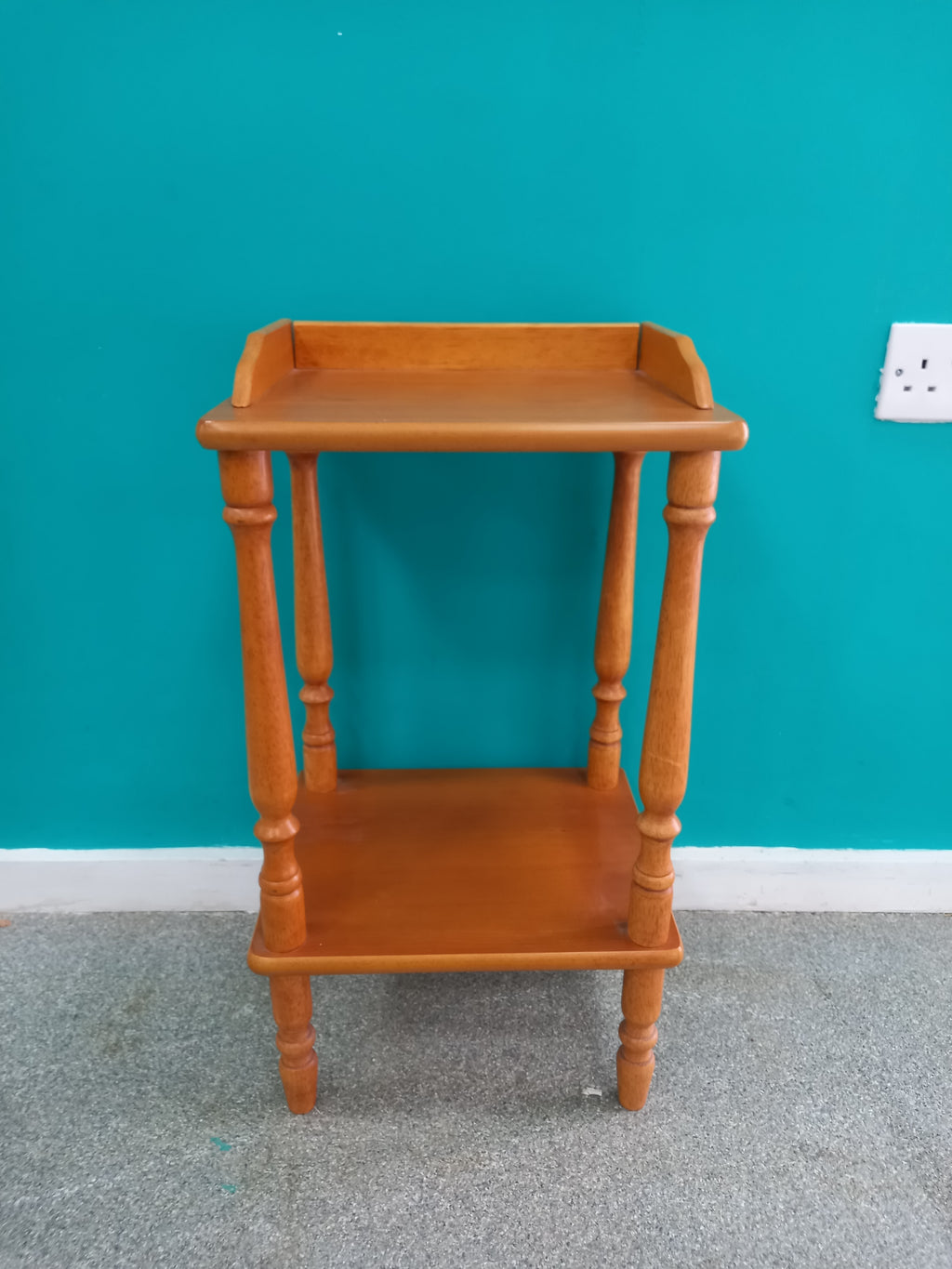 Phone Table (10082605)