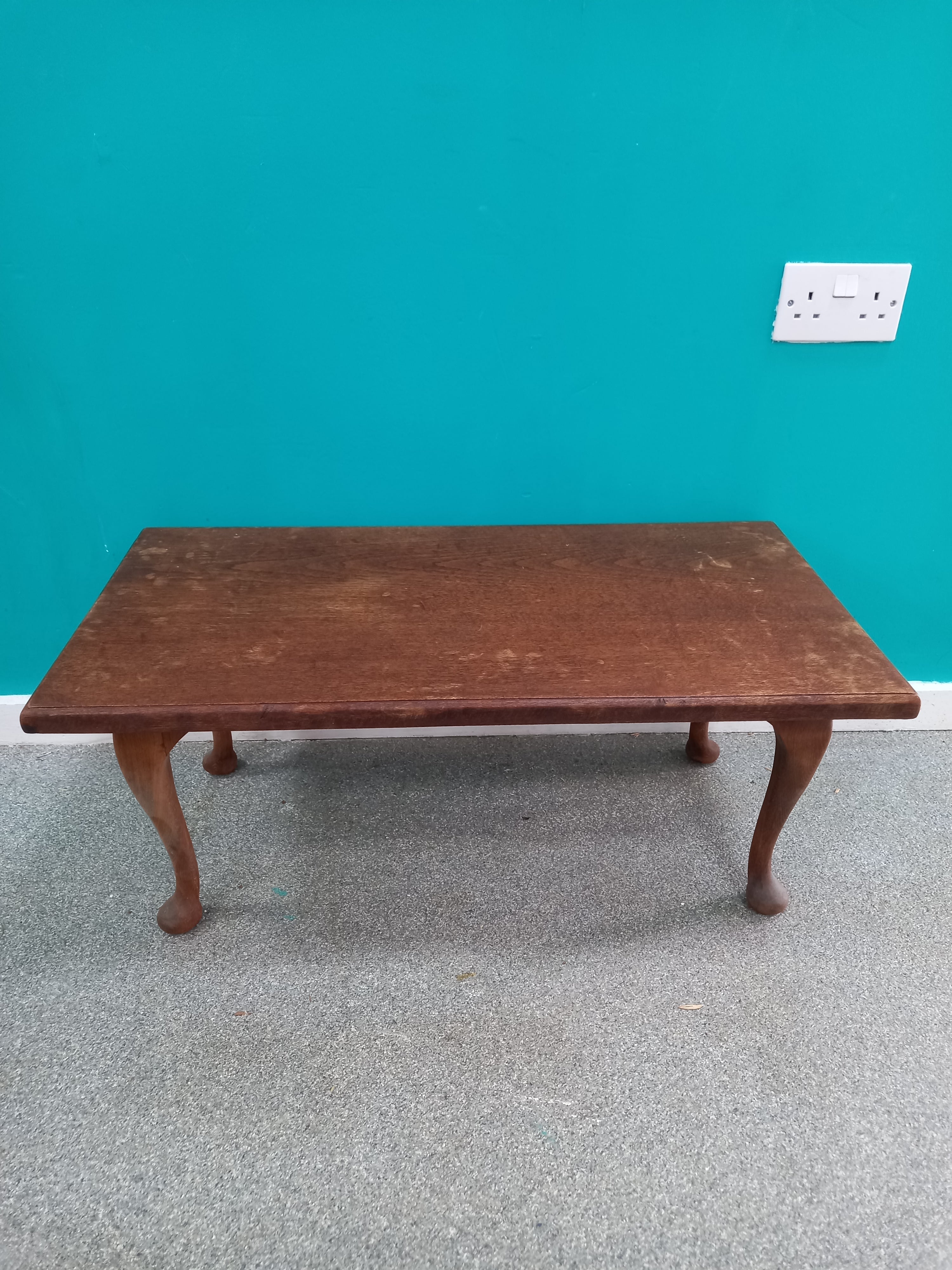 Small Coffee Table (18052613)