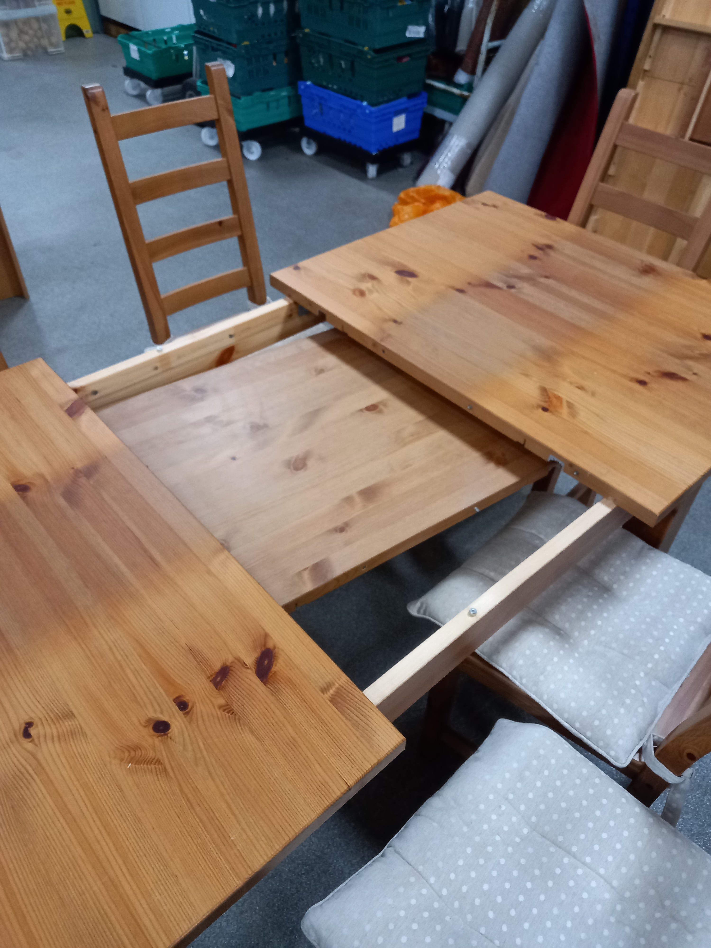 Pine Table And x6 Chairs 29062602