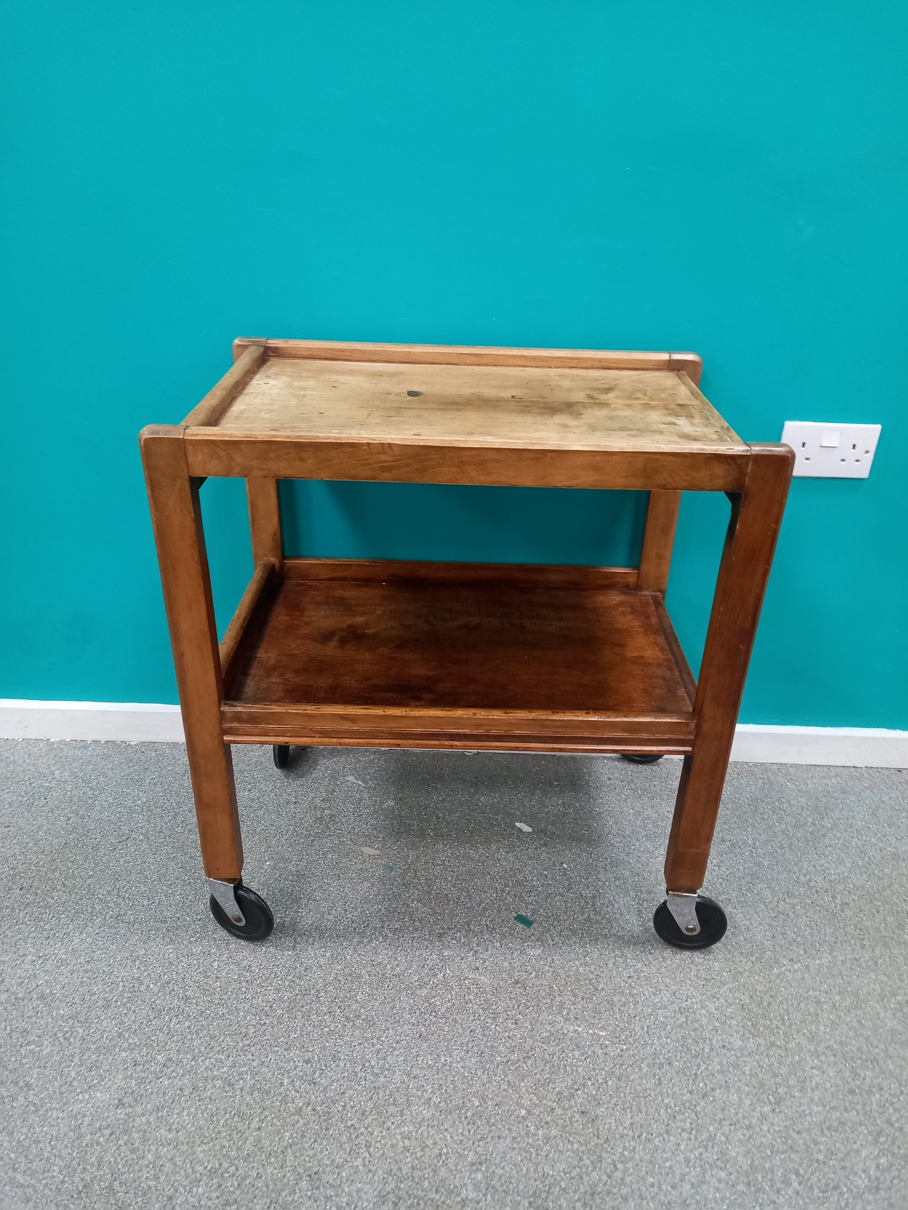 Mid Century Tea Trolley (27052602)