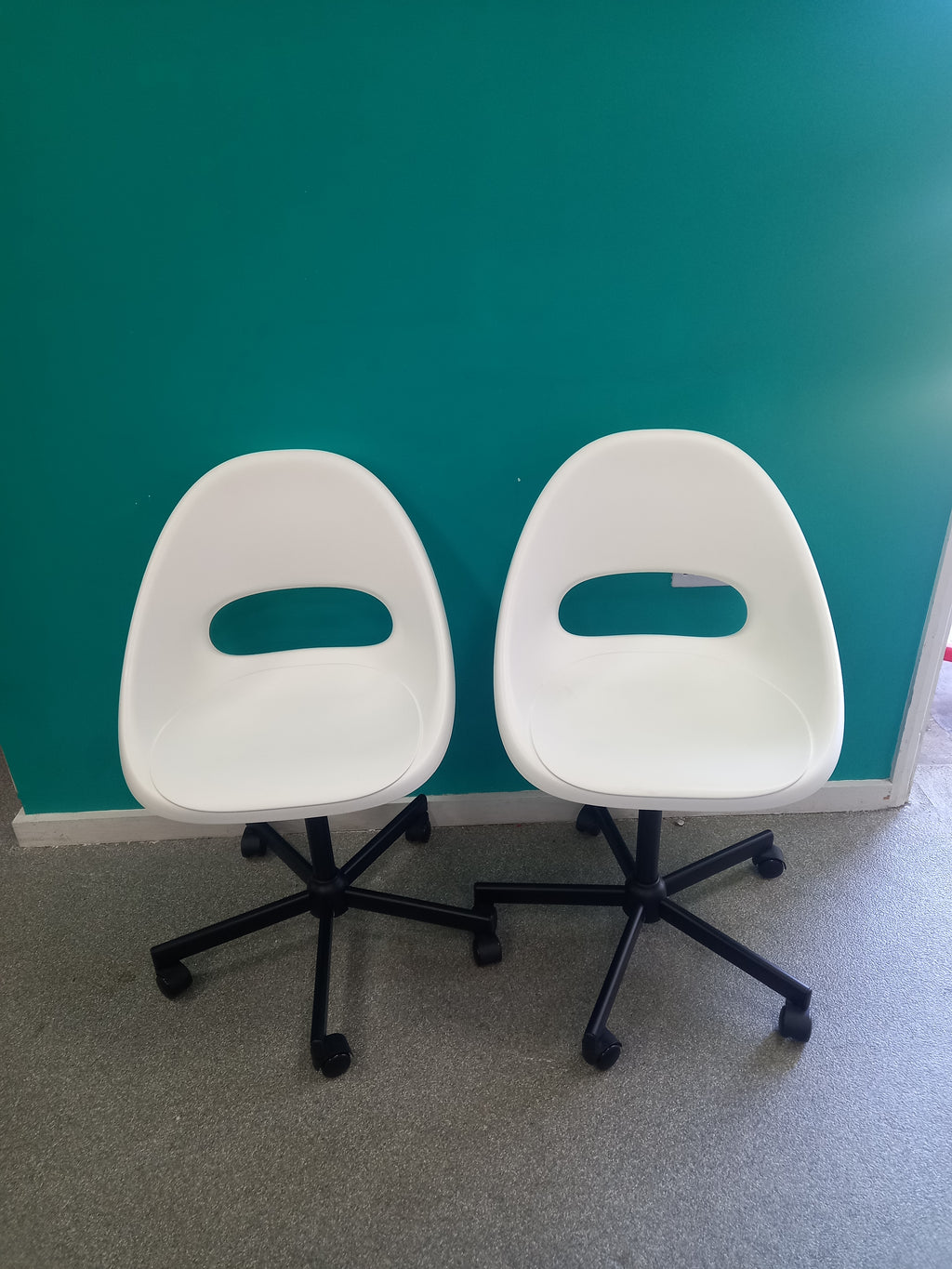 Swivle Chairs (22092604)