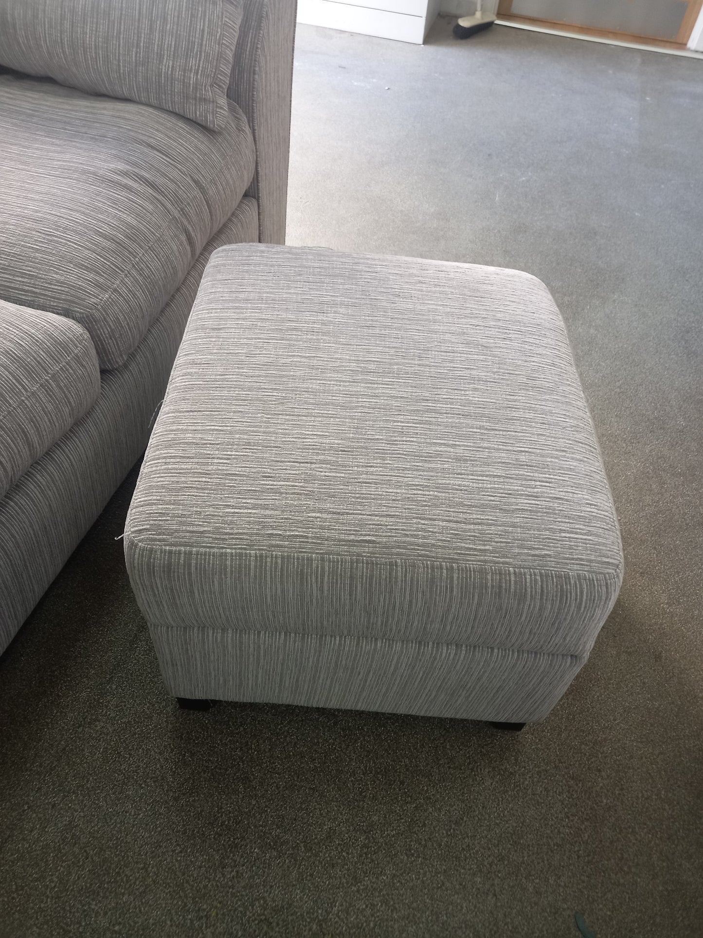DFS Sofa (061011)