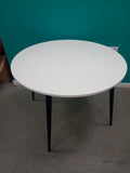 Round Table (30092604)