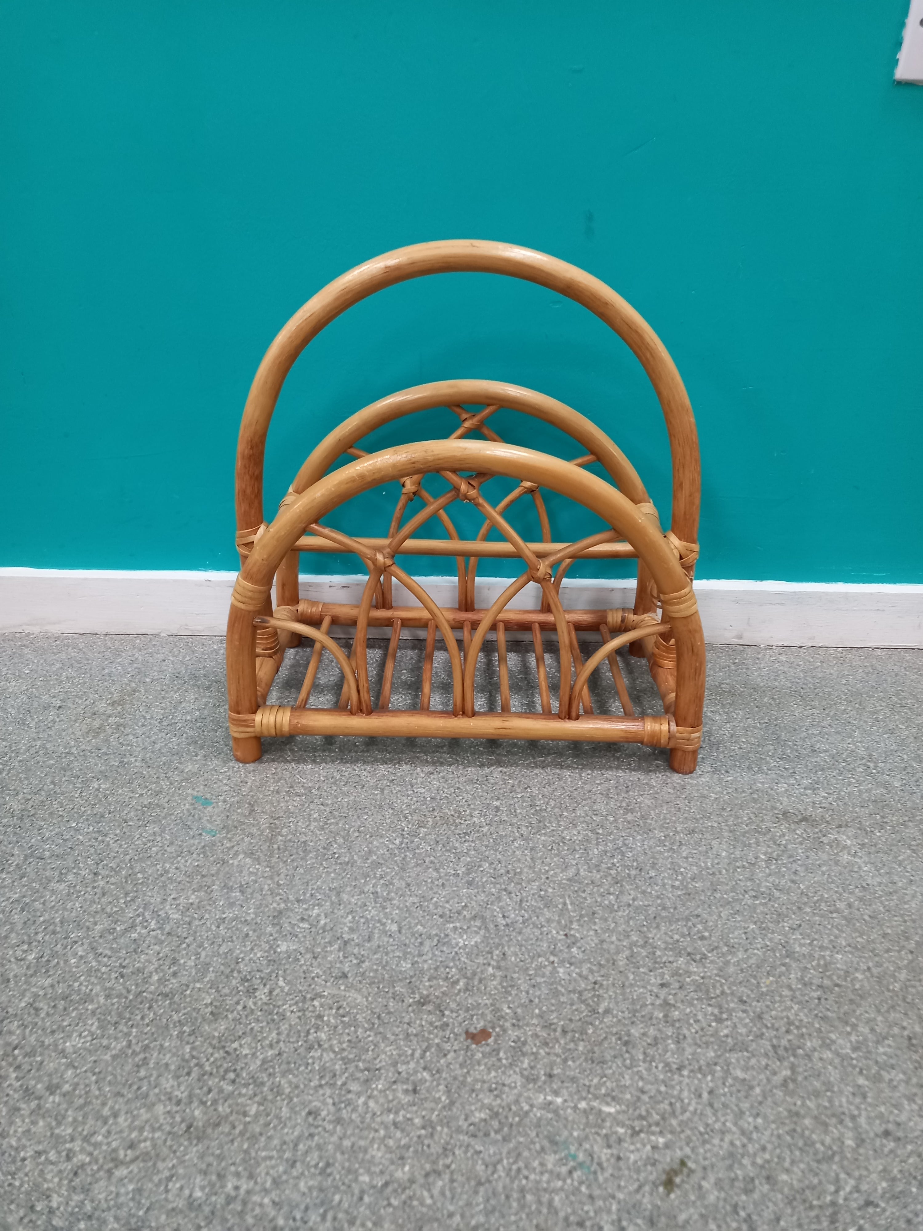 Magazine Rack (20072602)