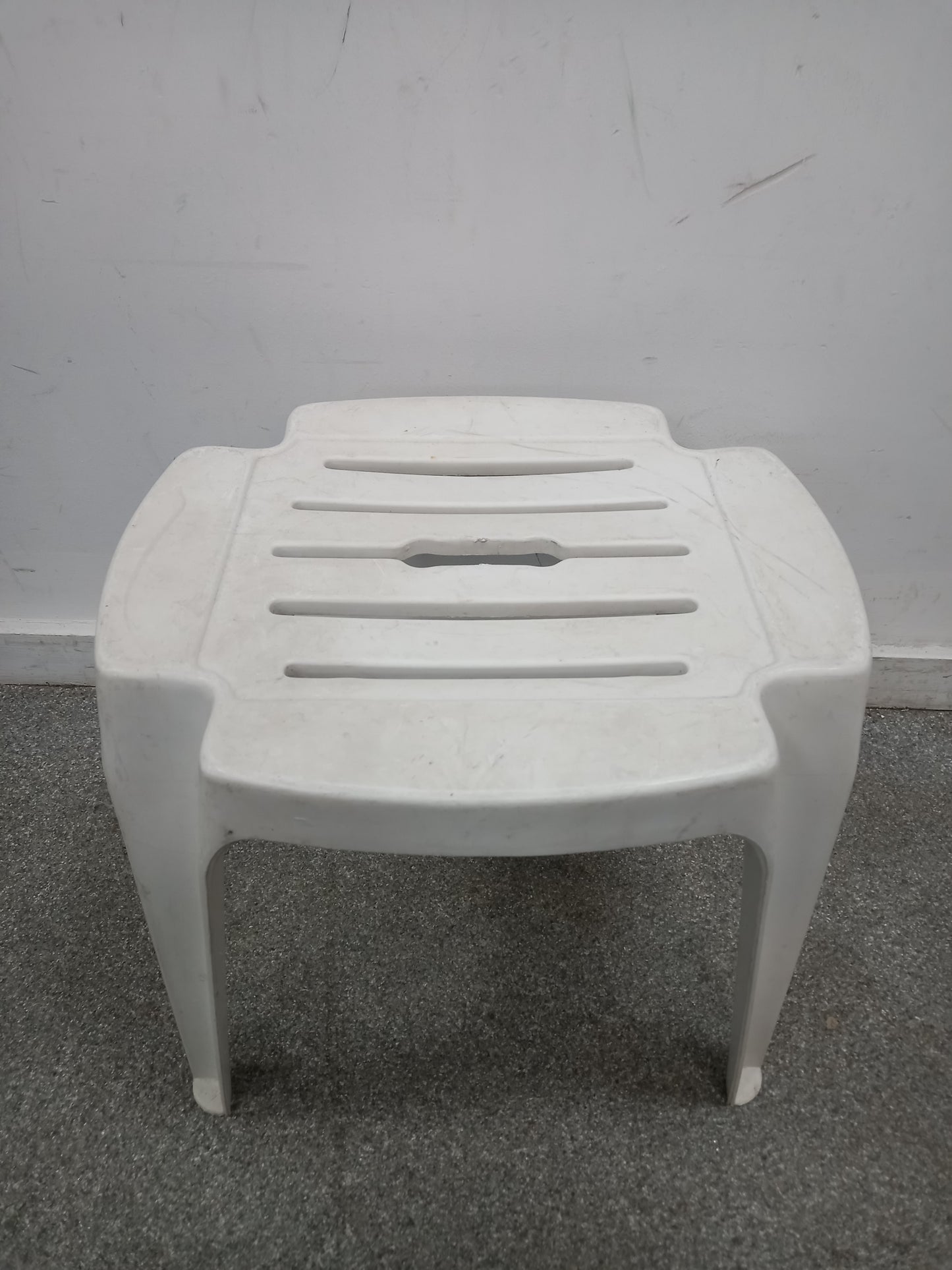 Stool (04112507)