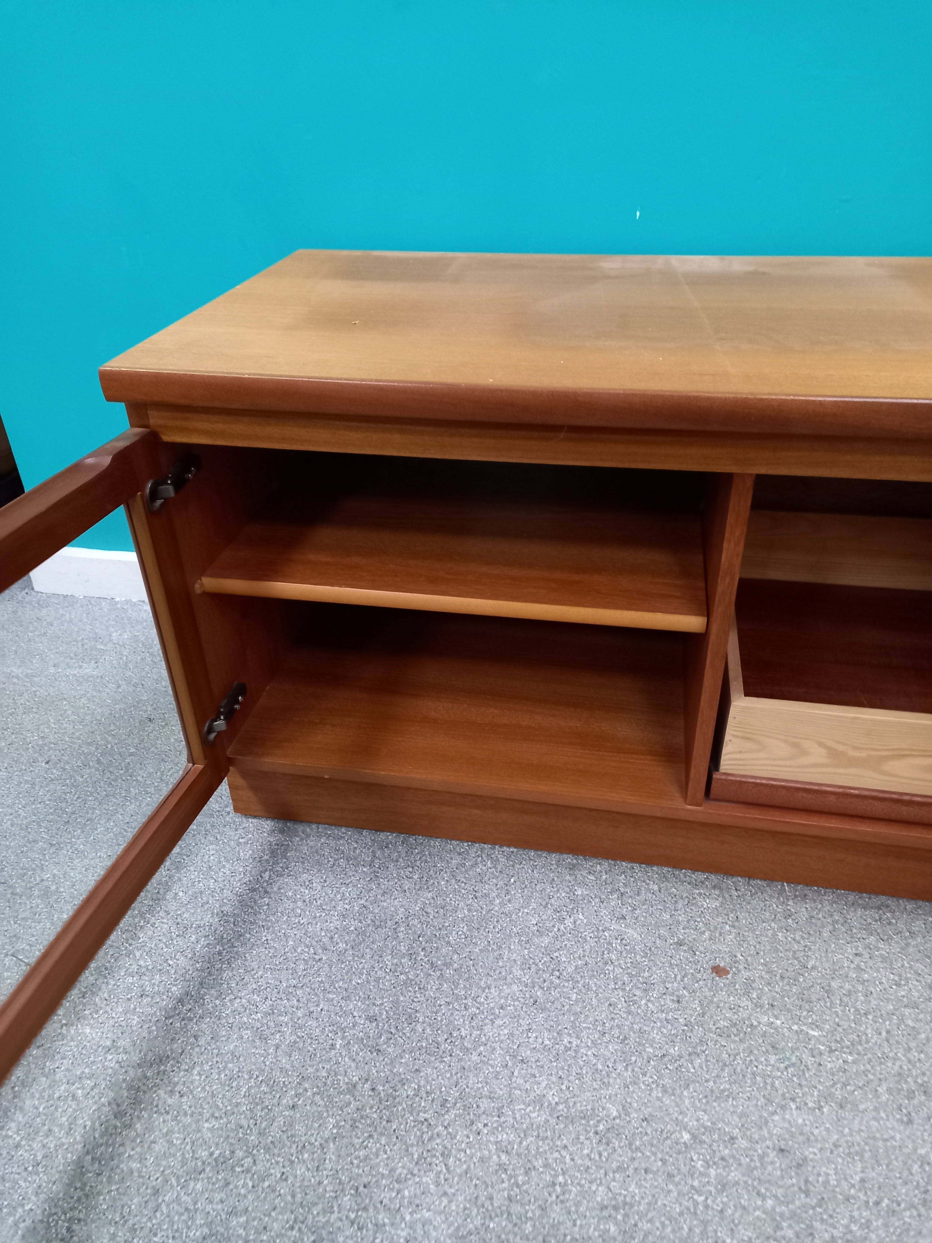 Parker Knoll Media Unit (29062608)