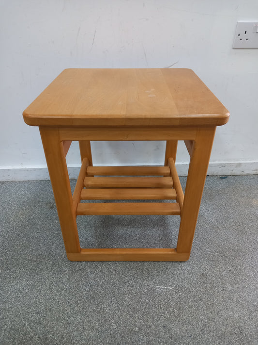 Sofa Sidetable (130807)