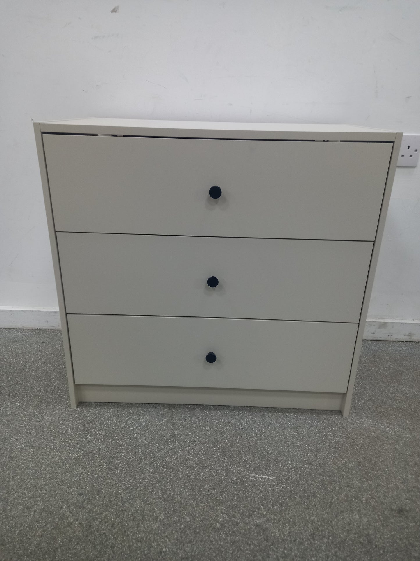 Chest Of Drawers (240709)
