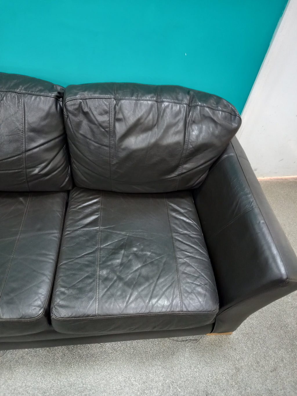 Sofa -Black leather (08102601)