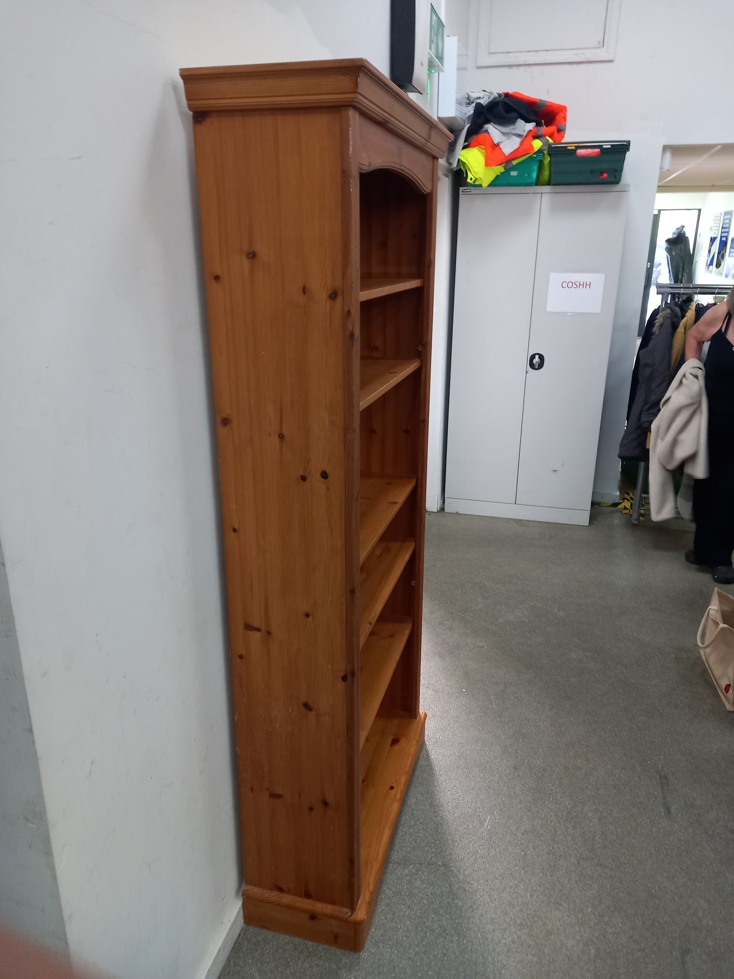 Bookshelf (220801)