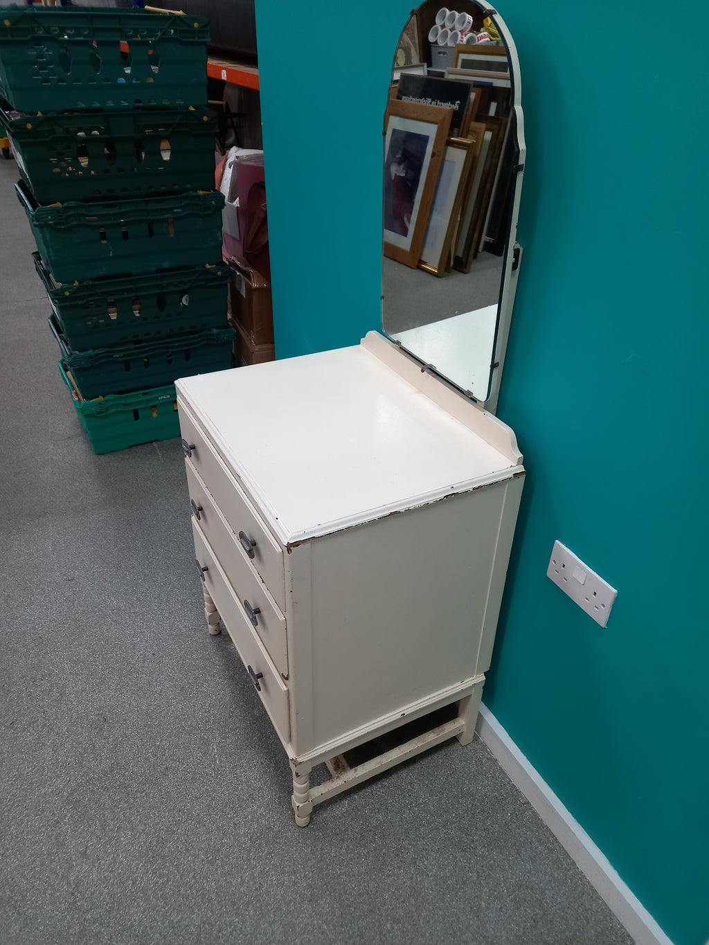 Dressing Table Project (16042604)