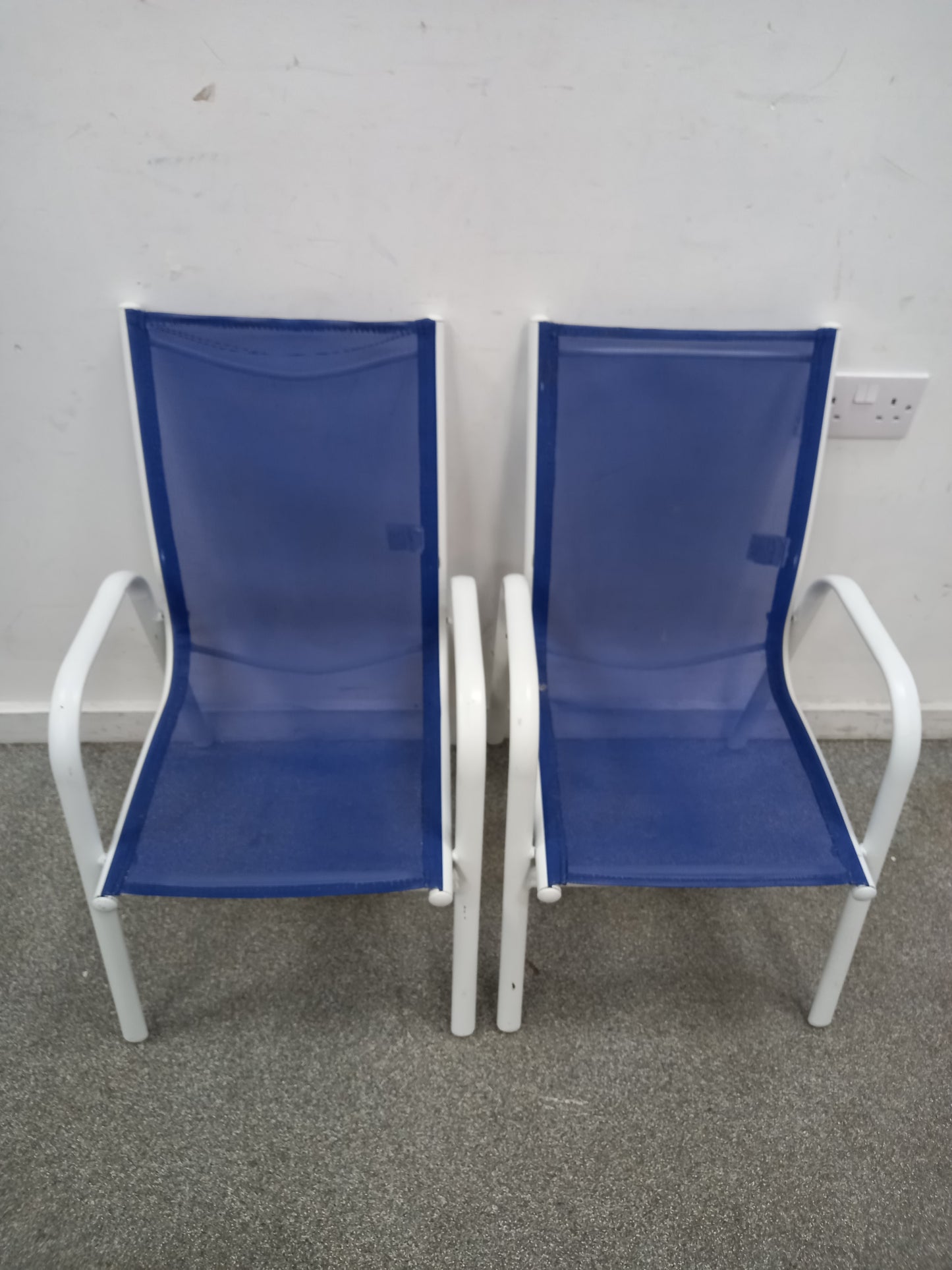 Patio Chairs (14112502)