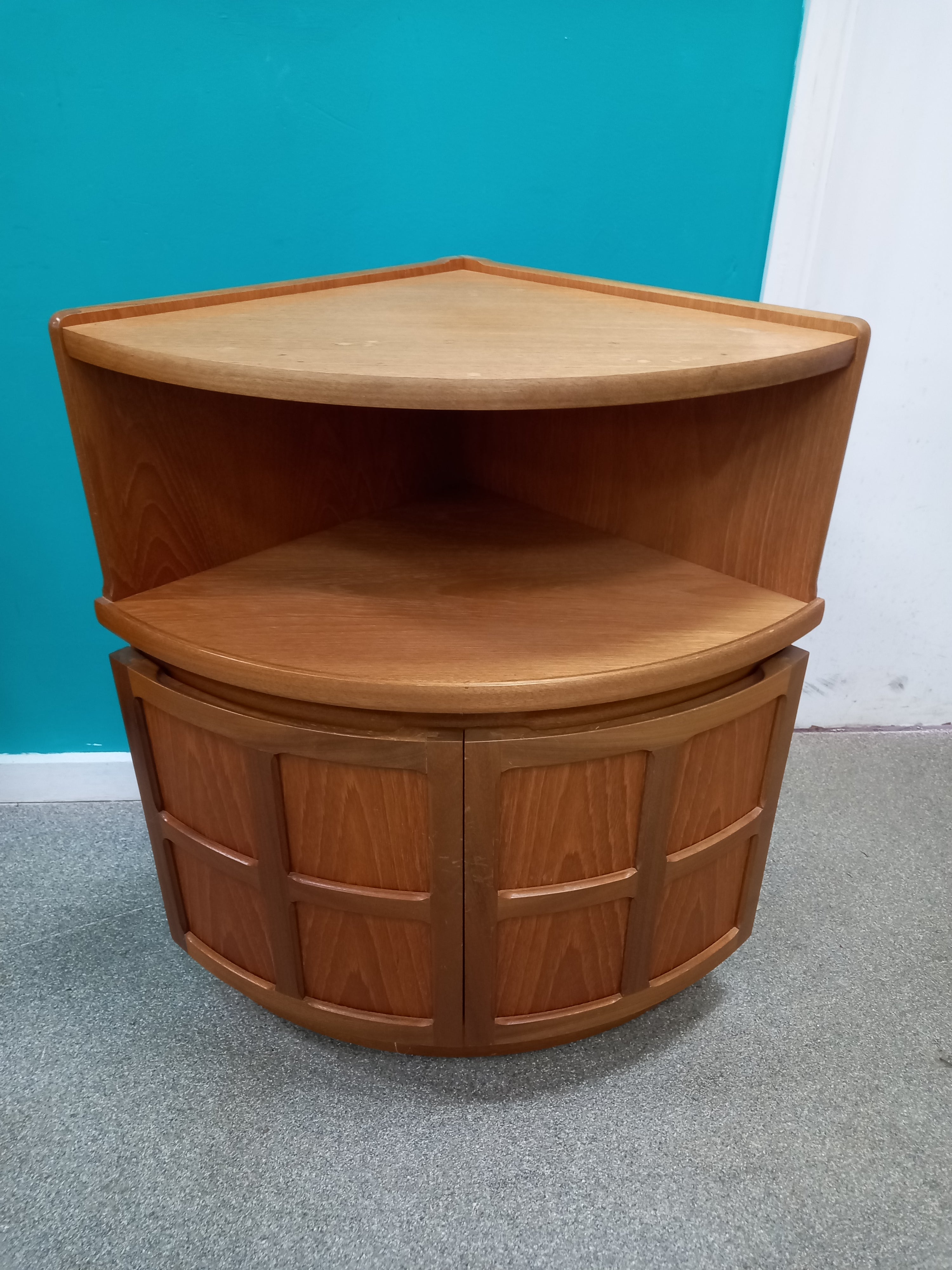 Parker Knoll Bedside Tables (29062604)