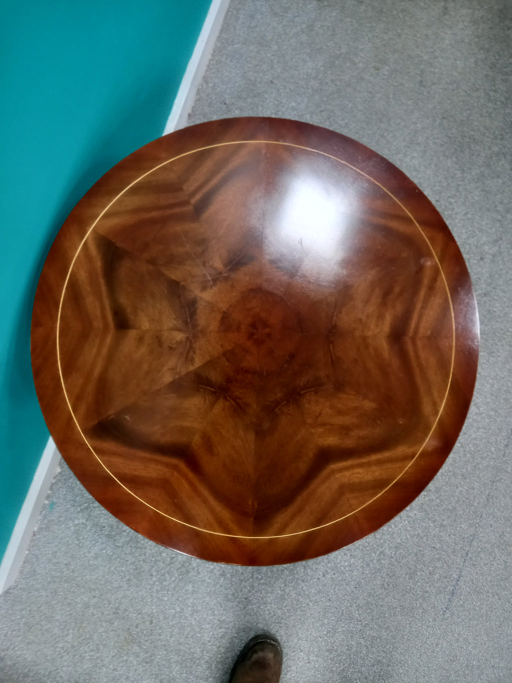 Round Coffee table (03062602)