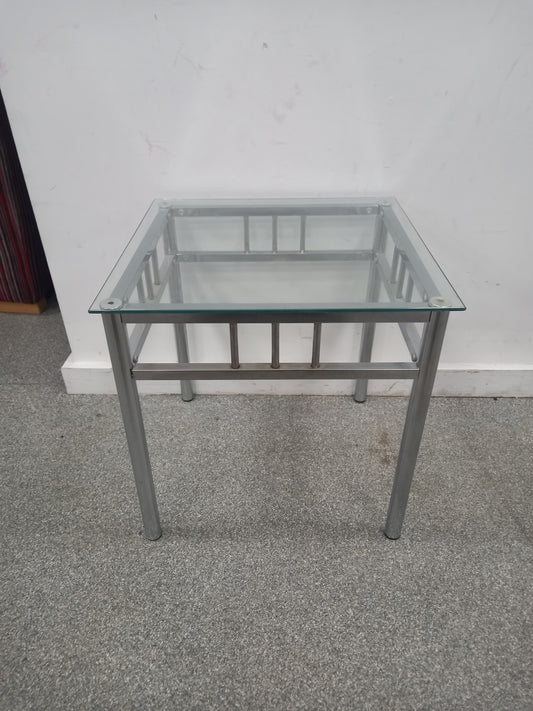 Glass Sidetable (240710)