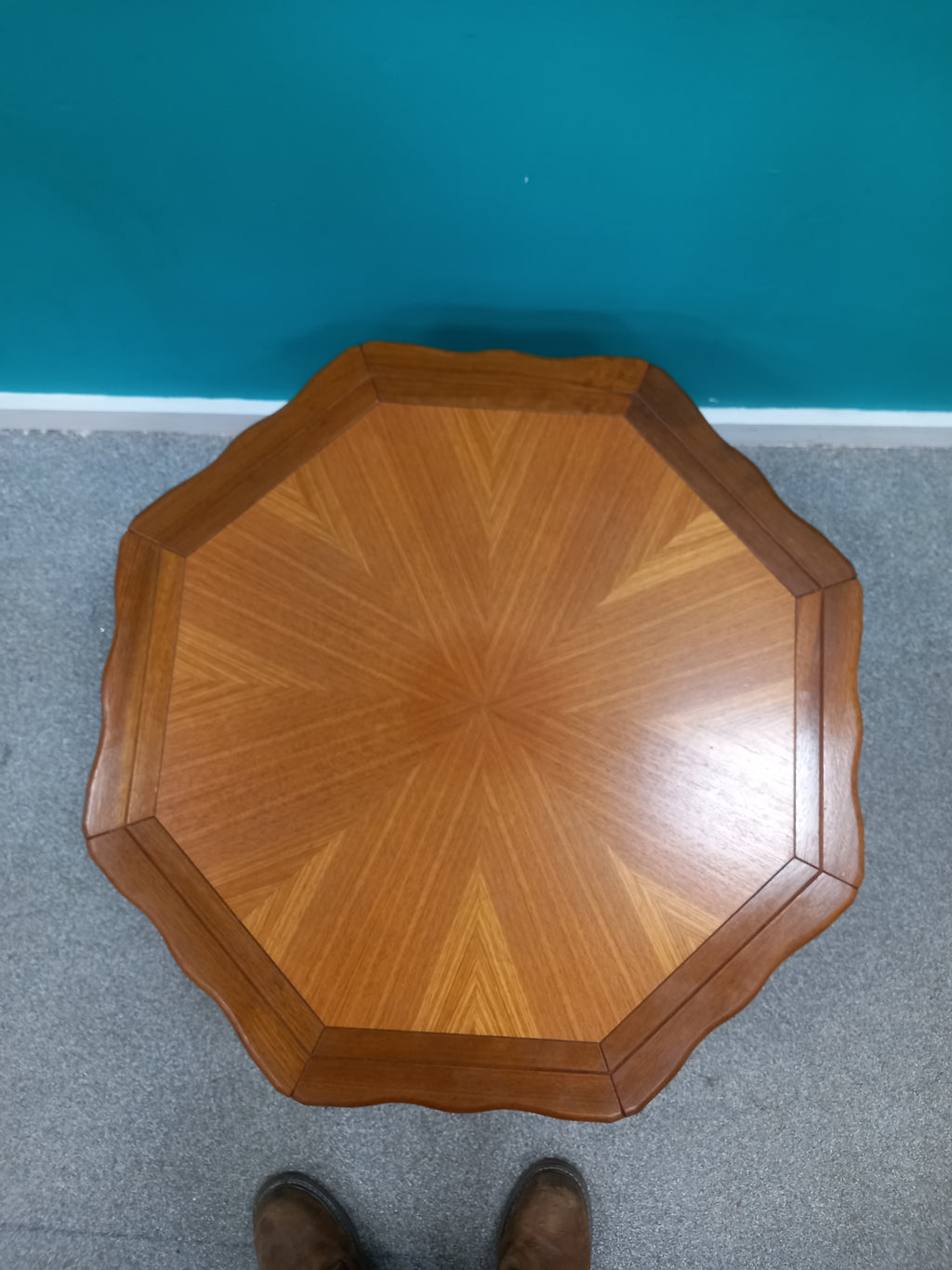 Teak octagonal coffee table (26062603)