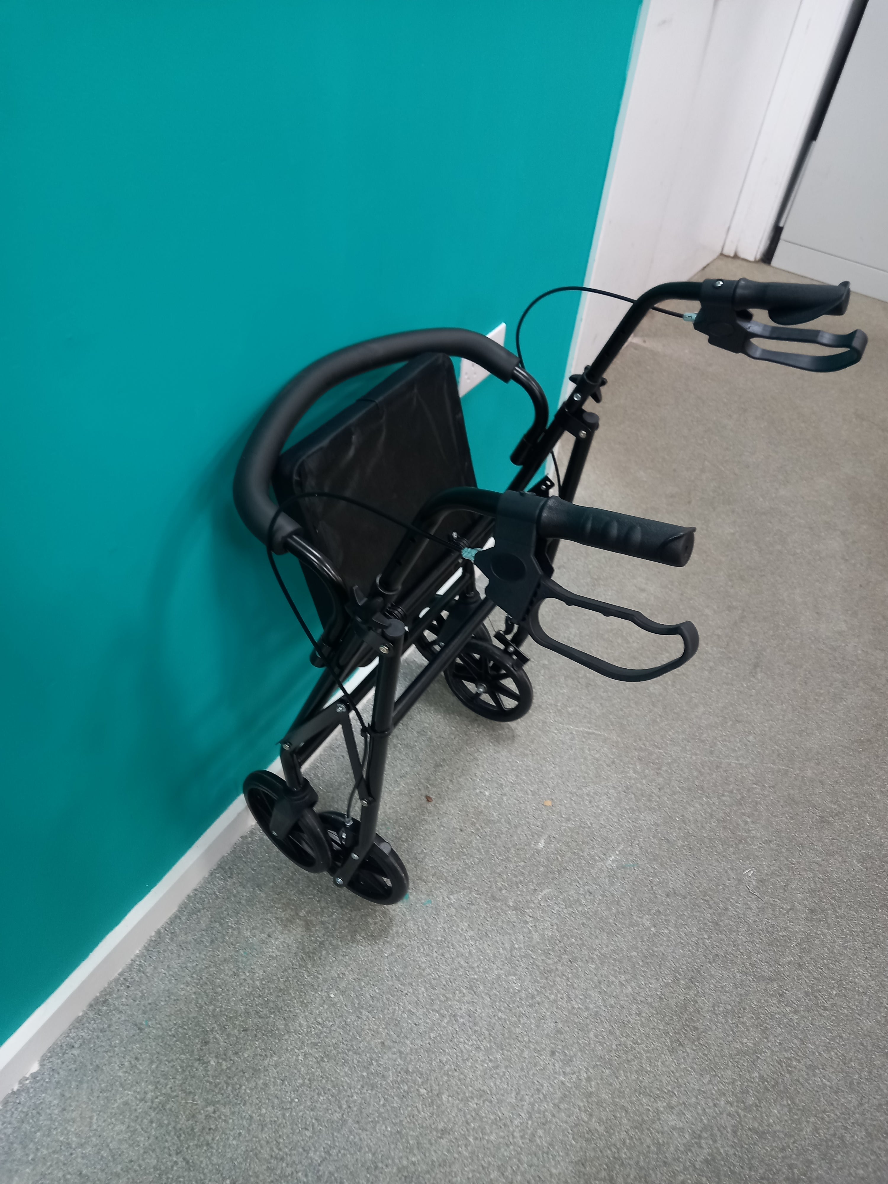 Walker (03082603)
