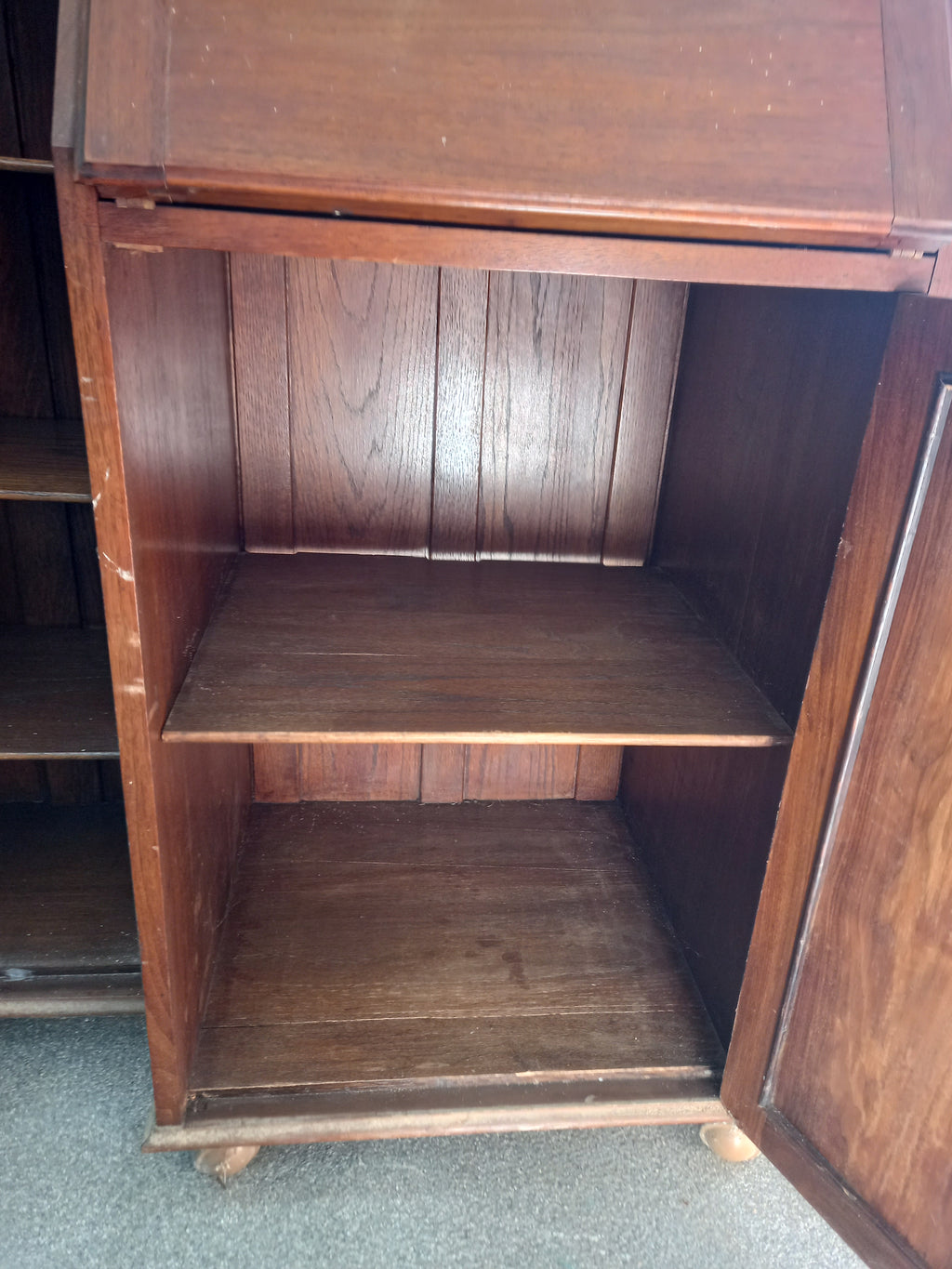 Bureau/Cabinet 18052601 GA:3931