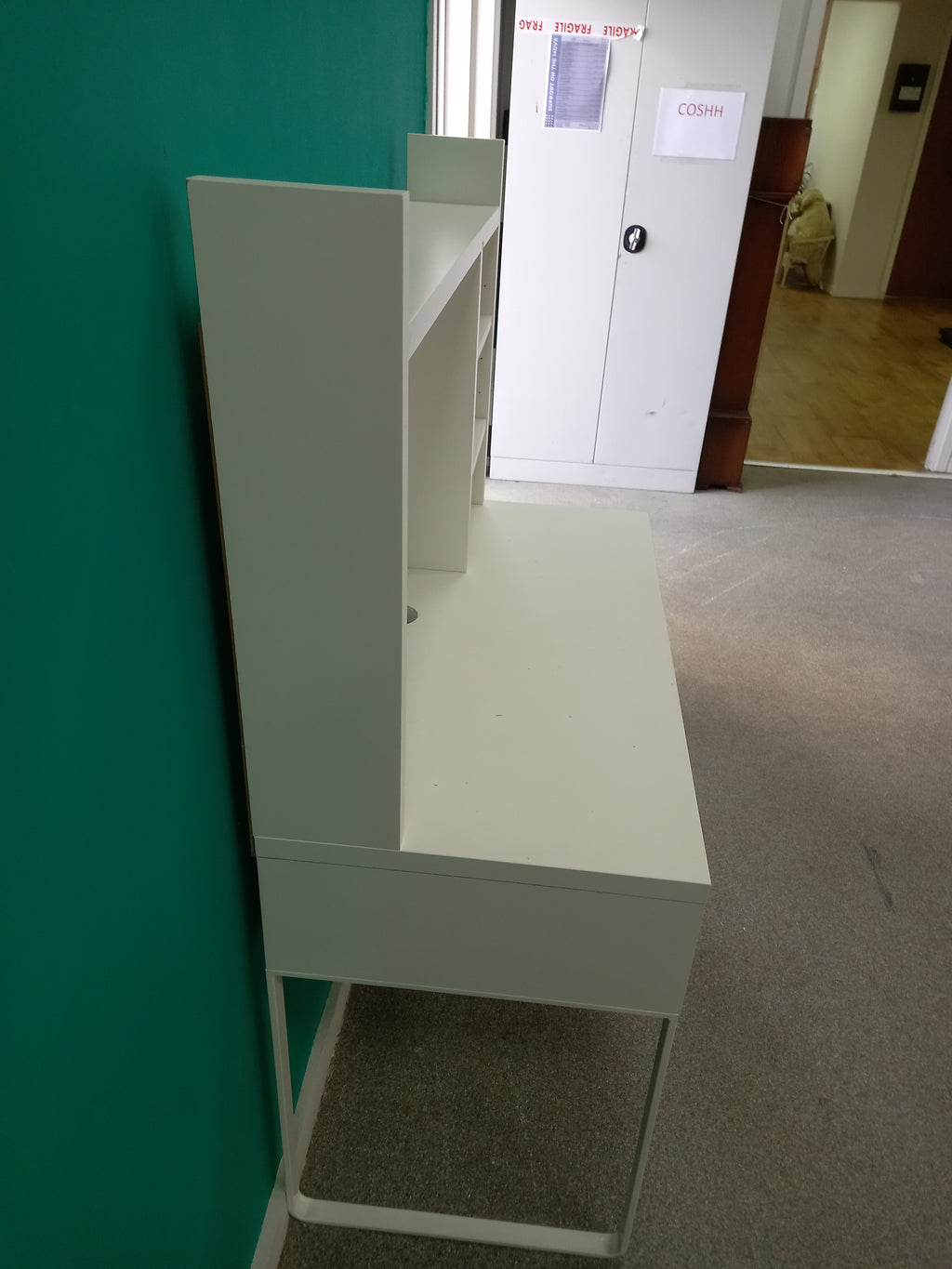 Desk 10082605