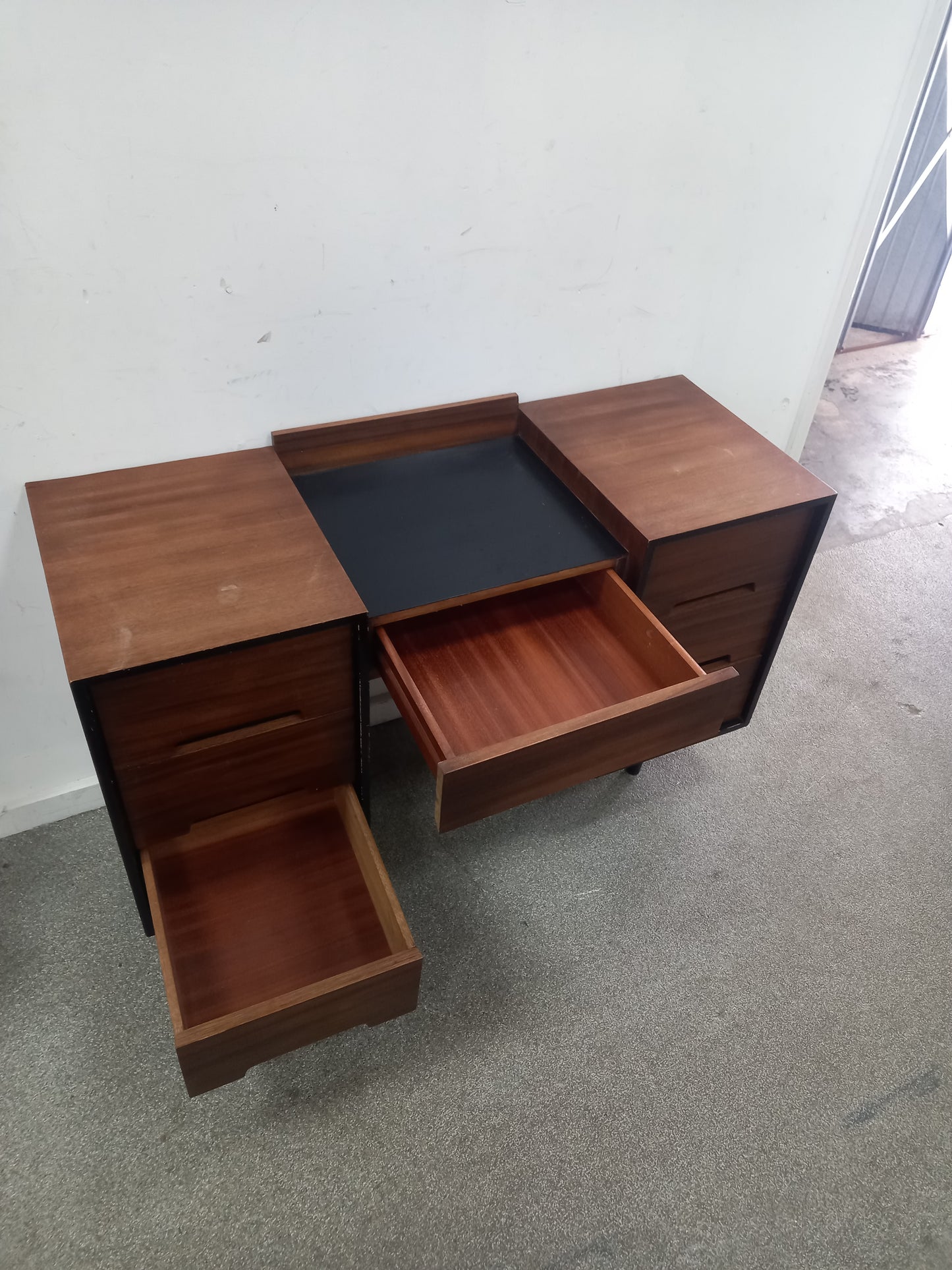 Mid Century Dressing Table (040703)