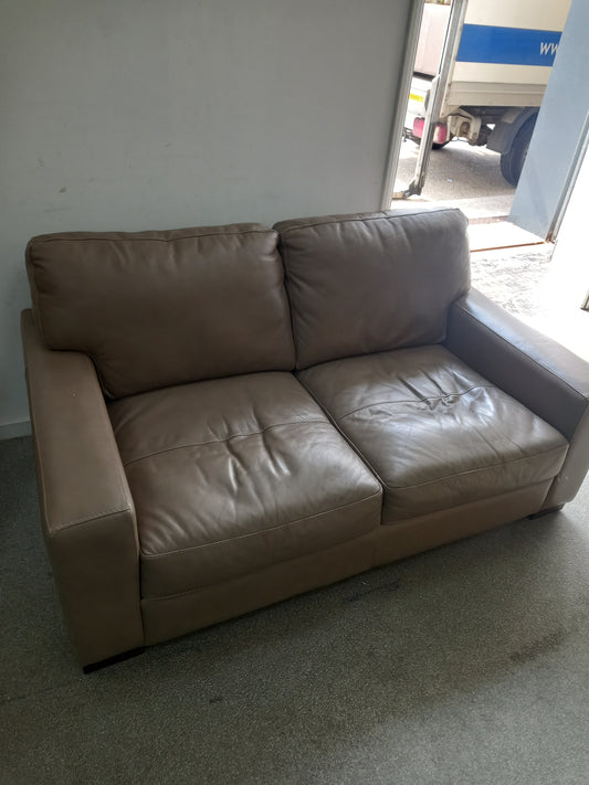2Person Leather Sofa *190807)