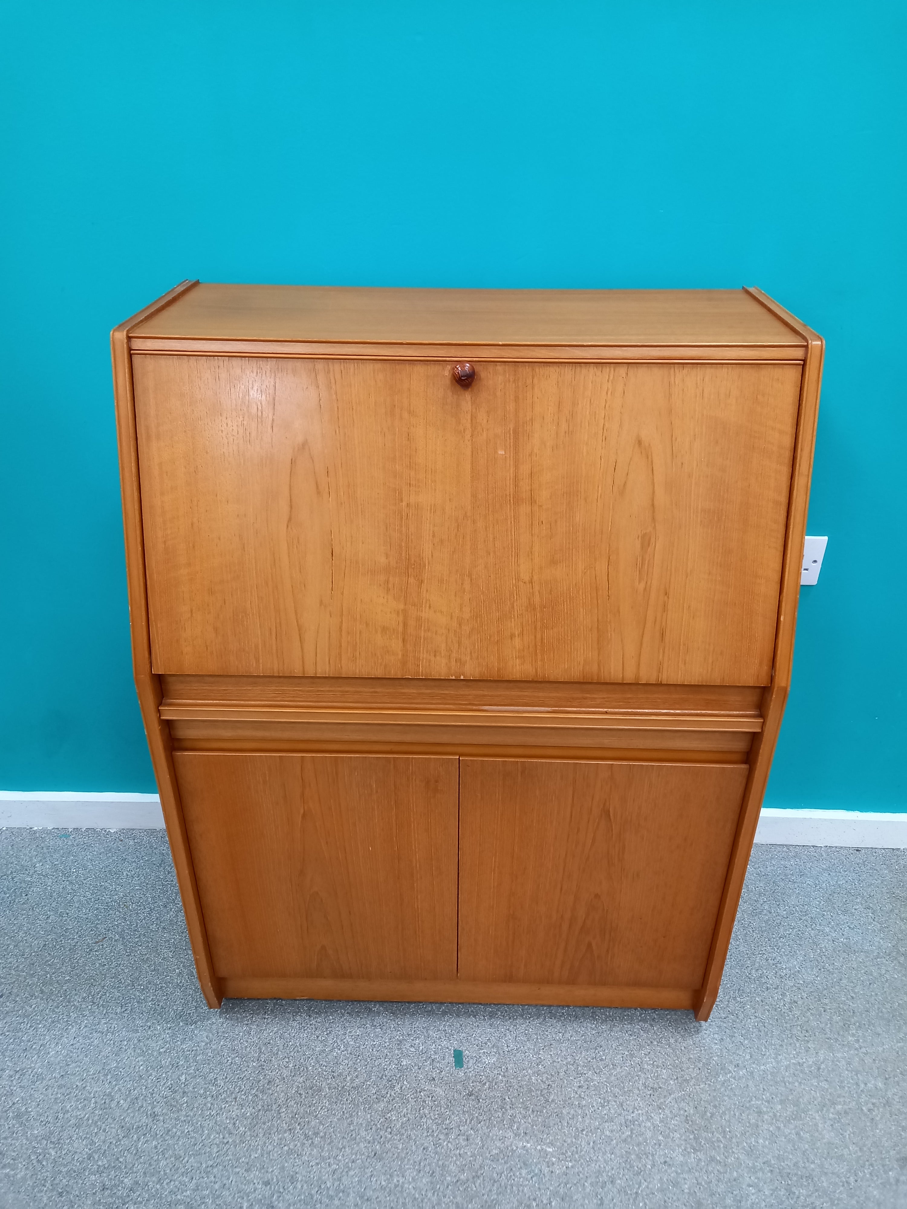 Bureau (27062601)