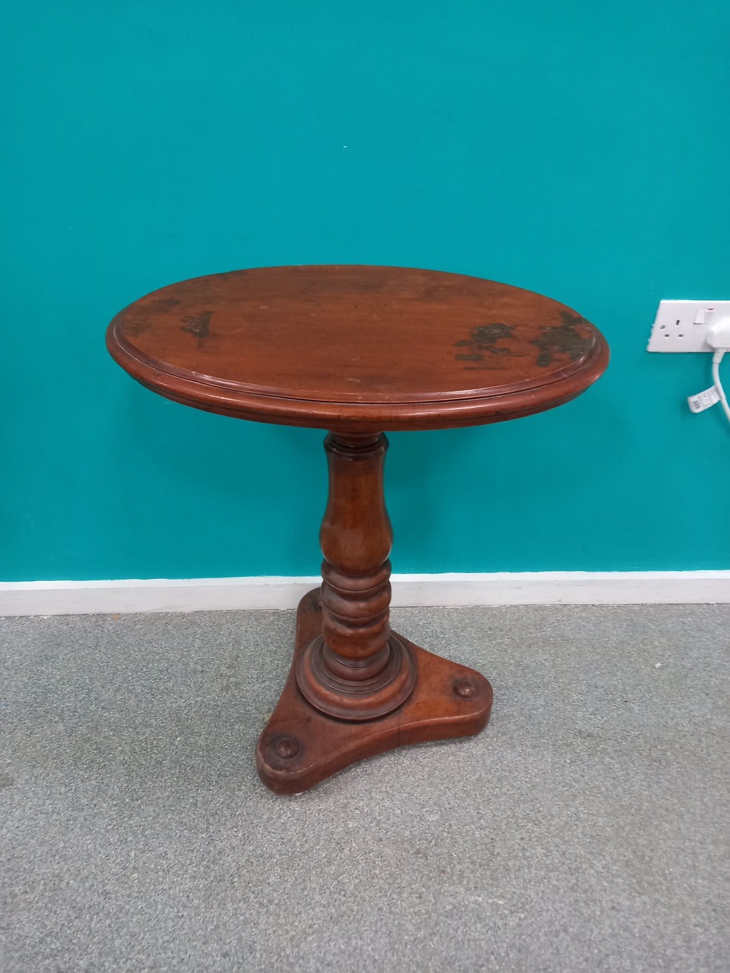 Antique Wine Table (06082610)