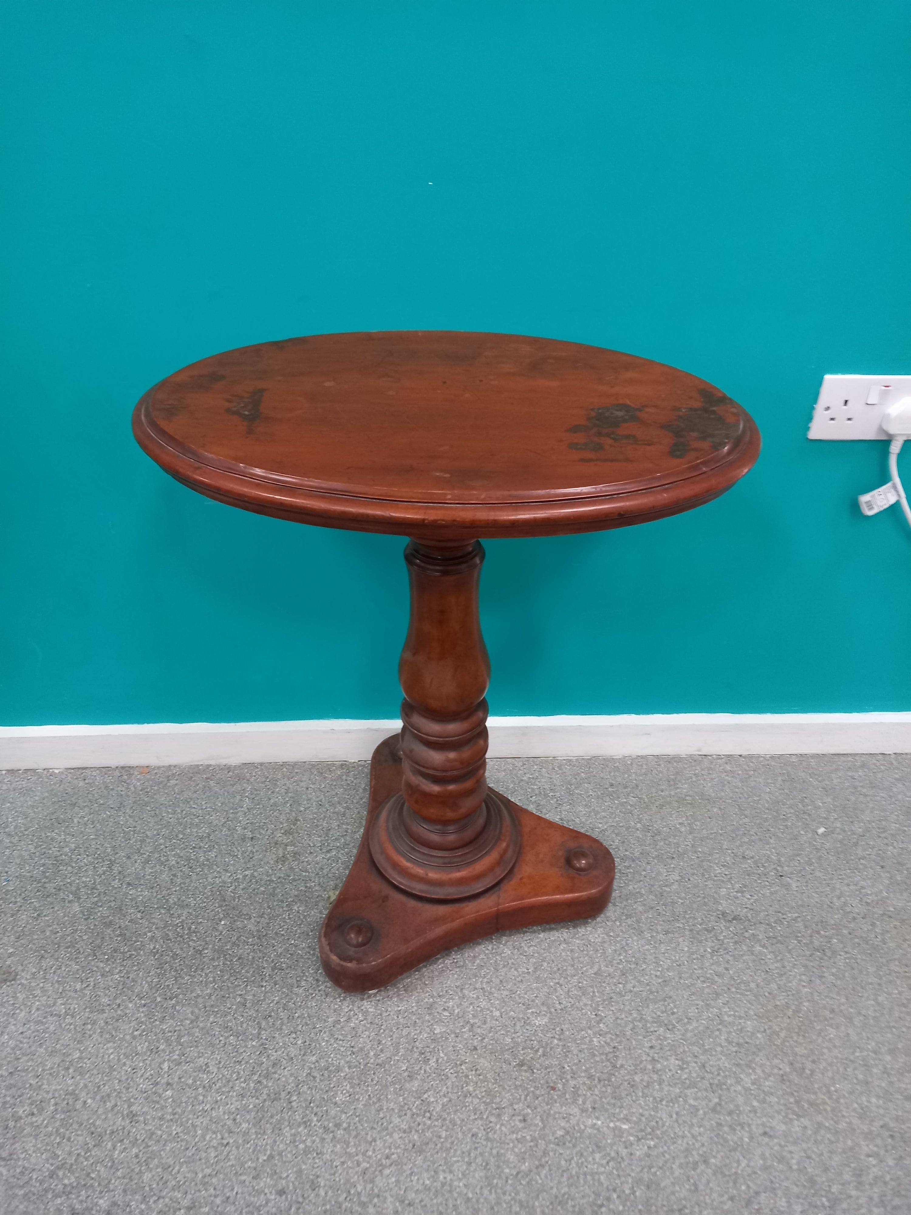 Antique Wine Table (06082610)