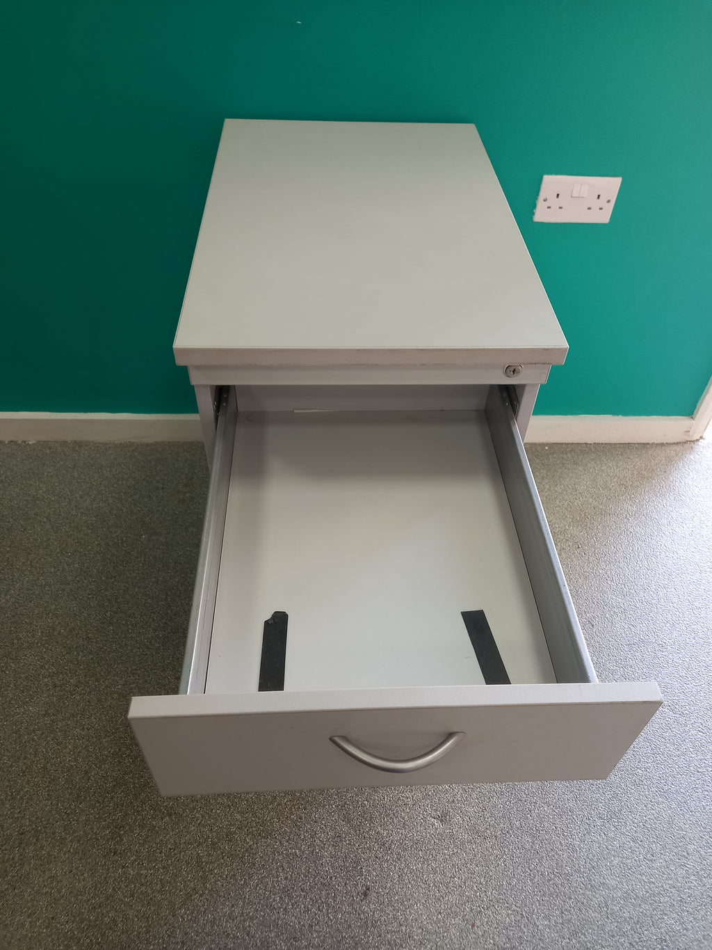 Filing Cabinet (01072603)