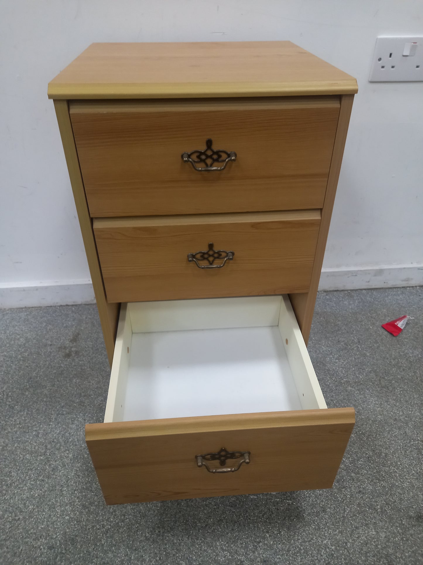 Bedside Table (290703)