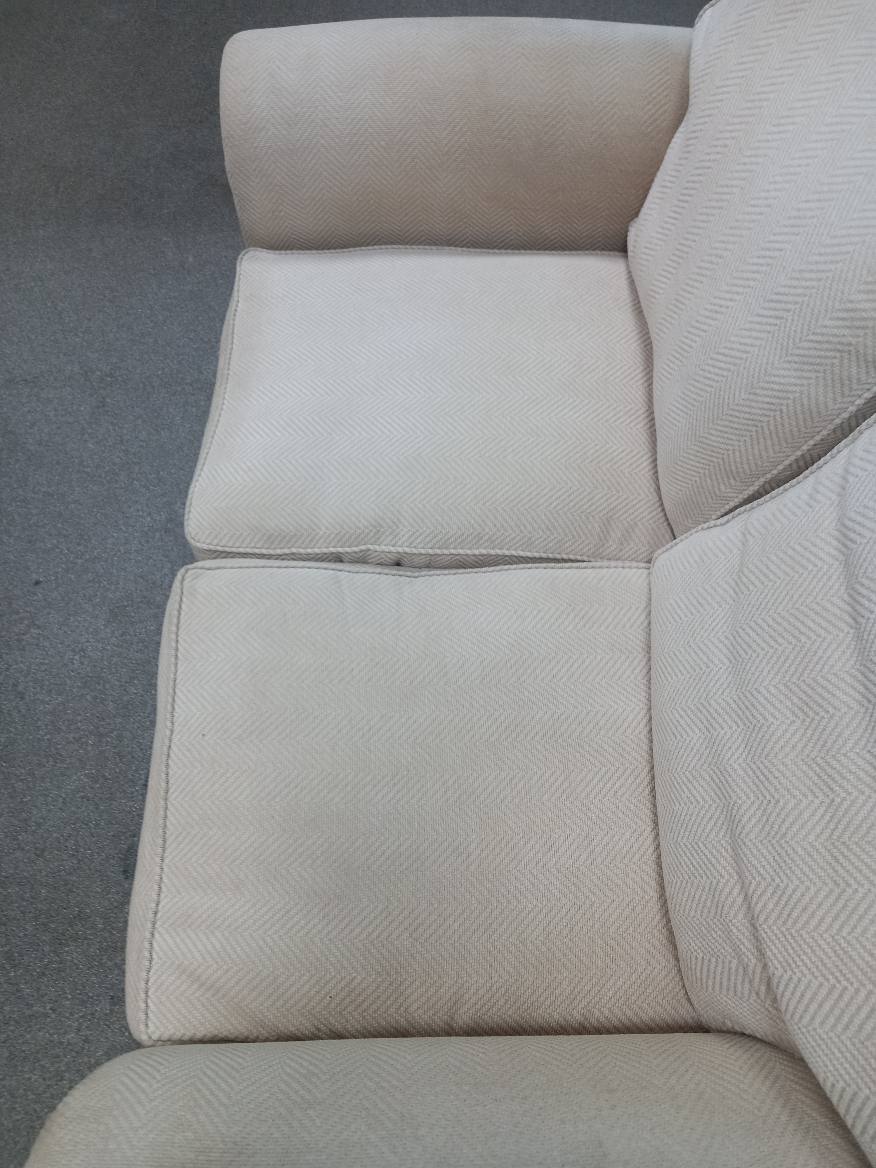 Sofa (04082604)+