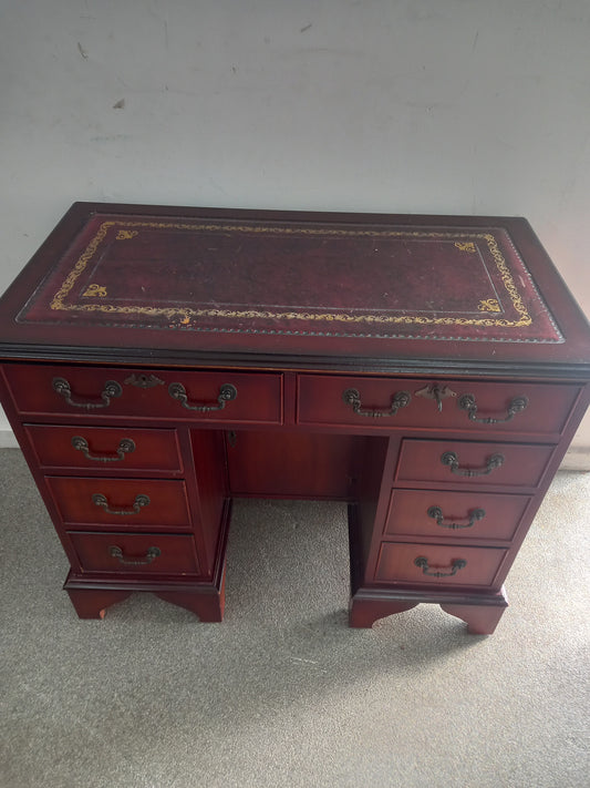 Small Antique Desk (230903)