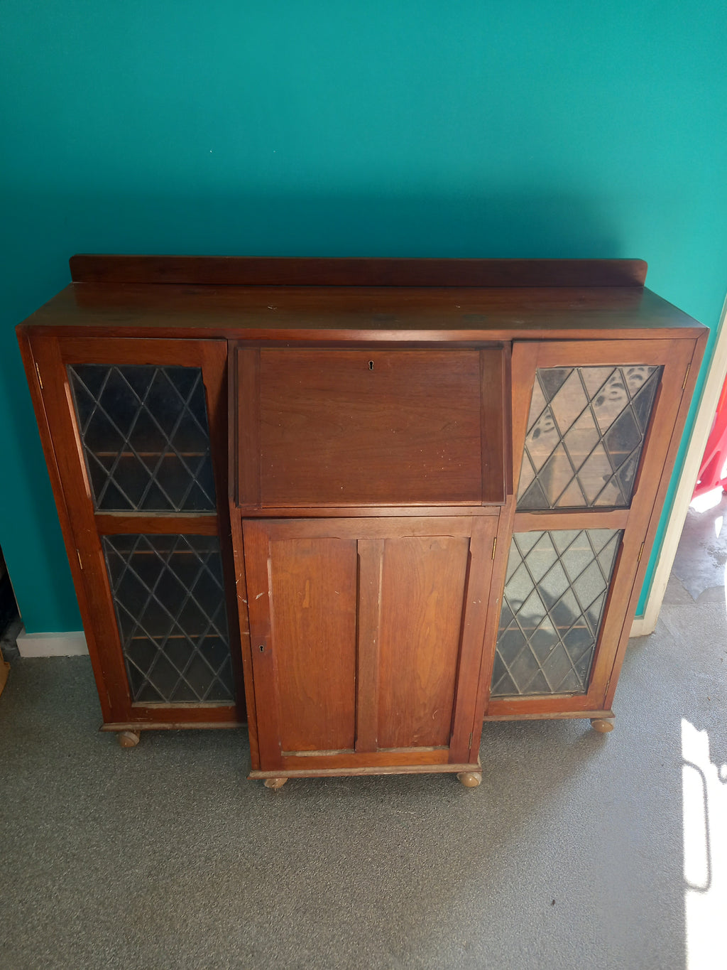 Bureau/Cabinet 18052601 GA:3931