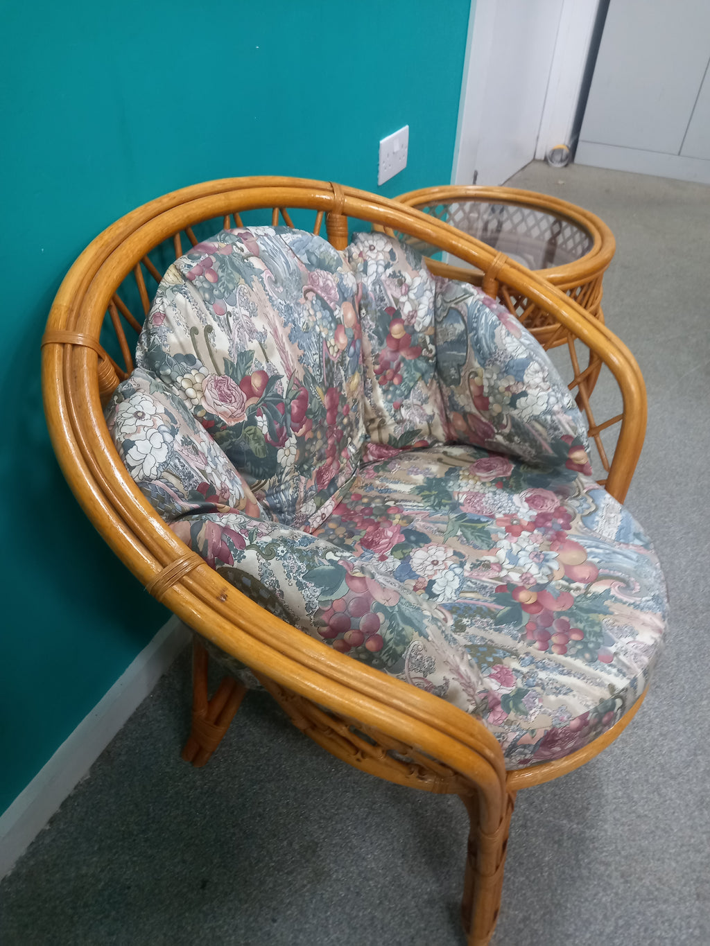 Conservatory Chair with Sidetable (14072602)