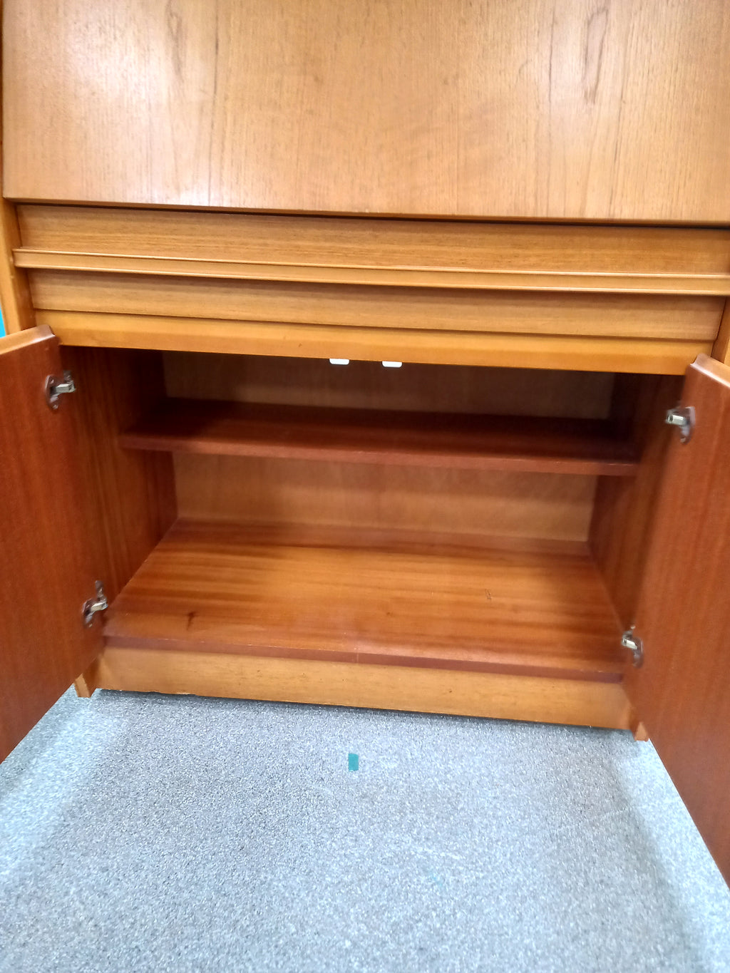 Bureau (27062601)