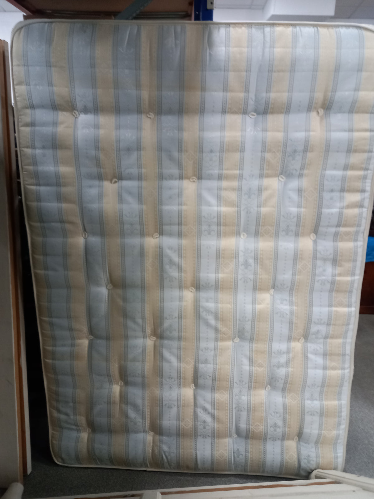 Double Bed and Mattress 30092602
