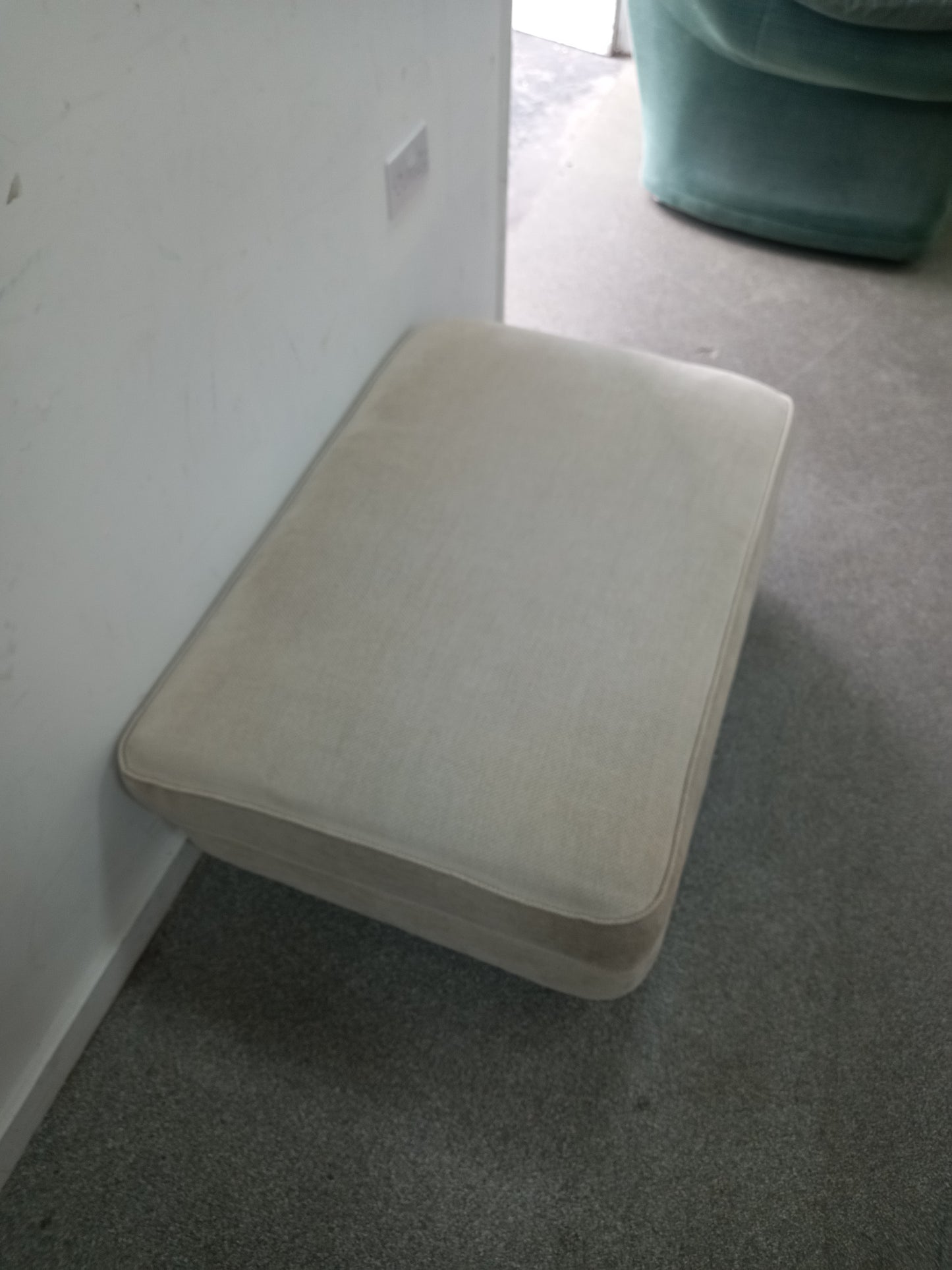 Footstool (230910)