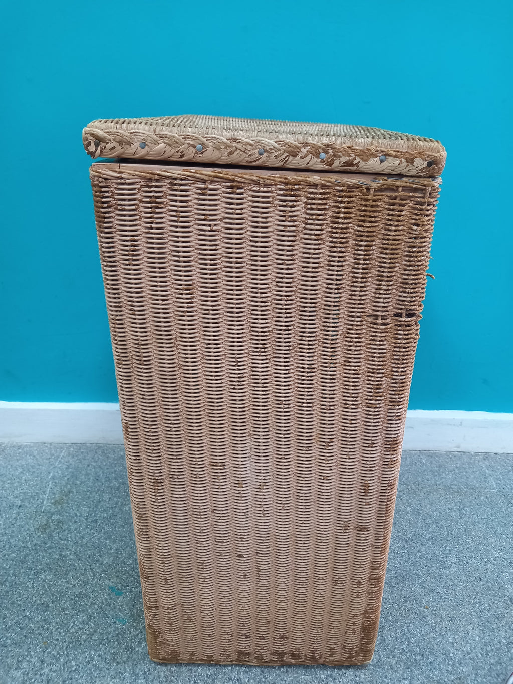 Lloyd Loom Laundry Basket (15102603)