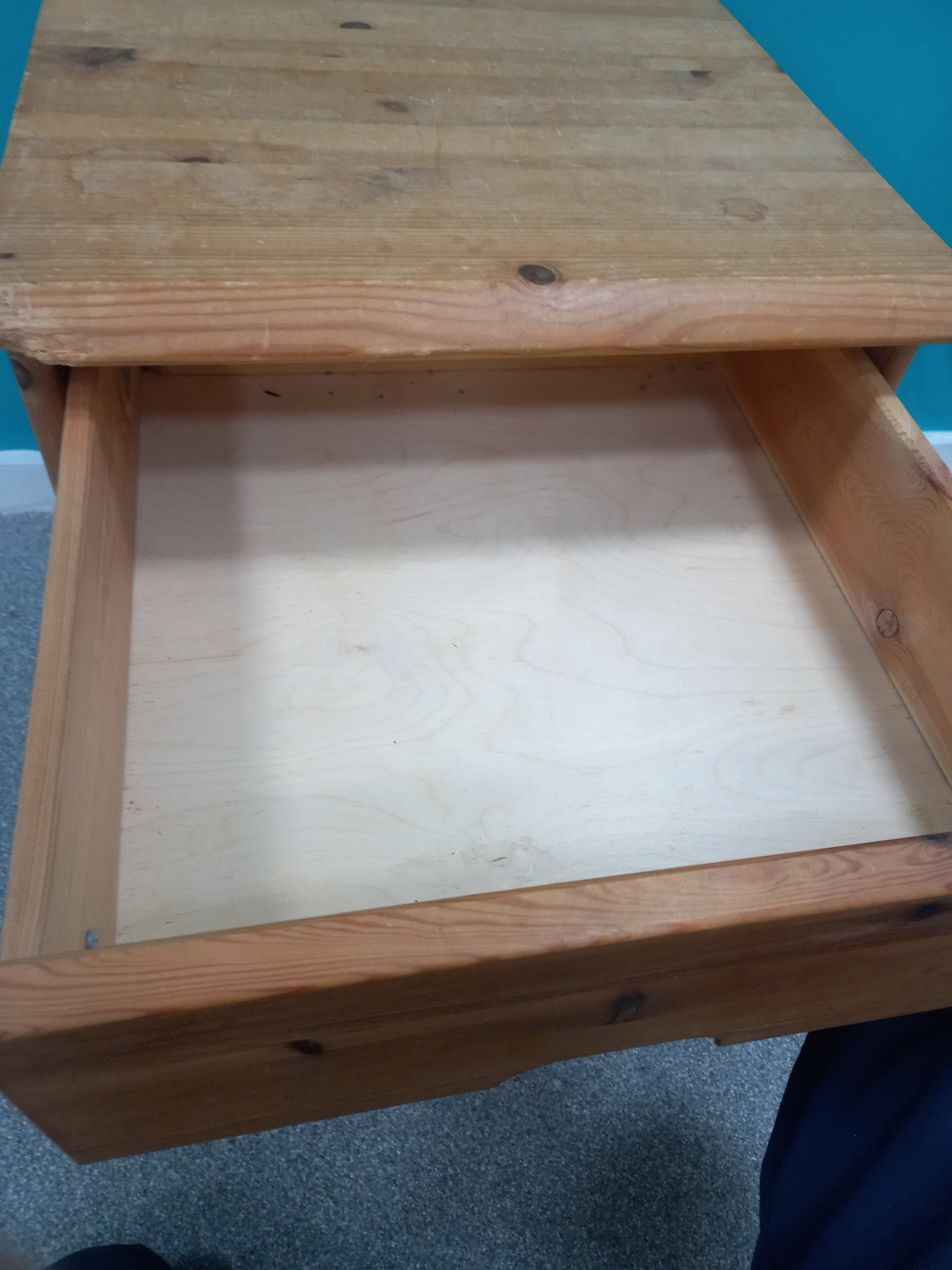 Small Filing Cabinet (25062604) ga3995