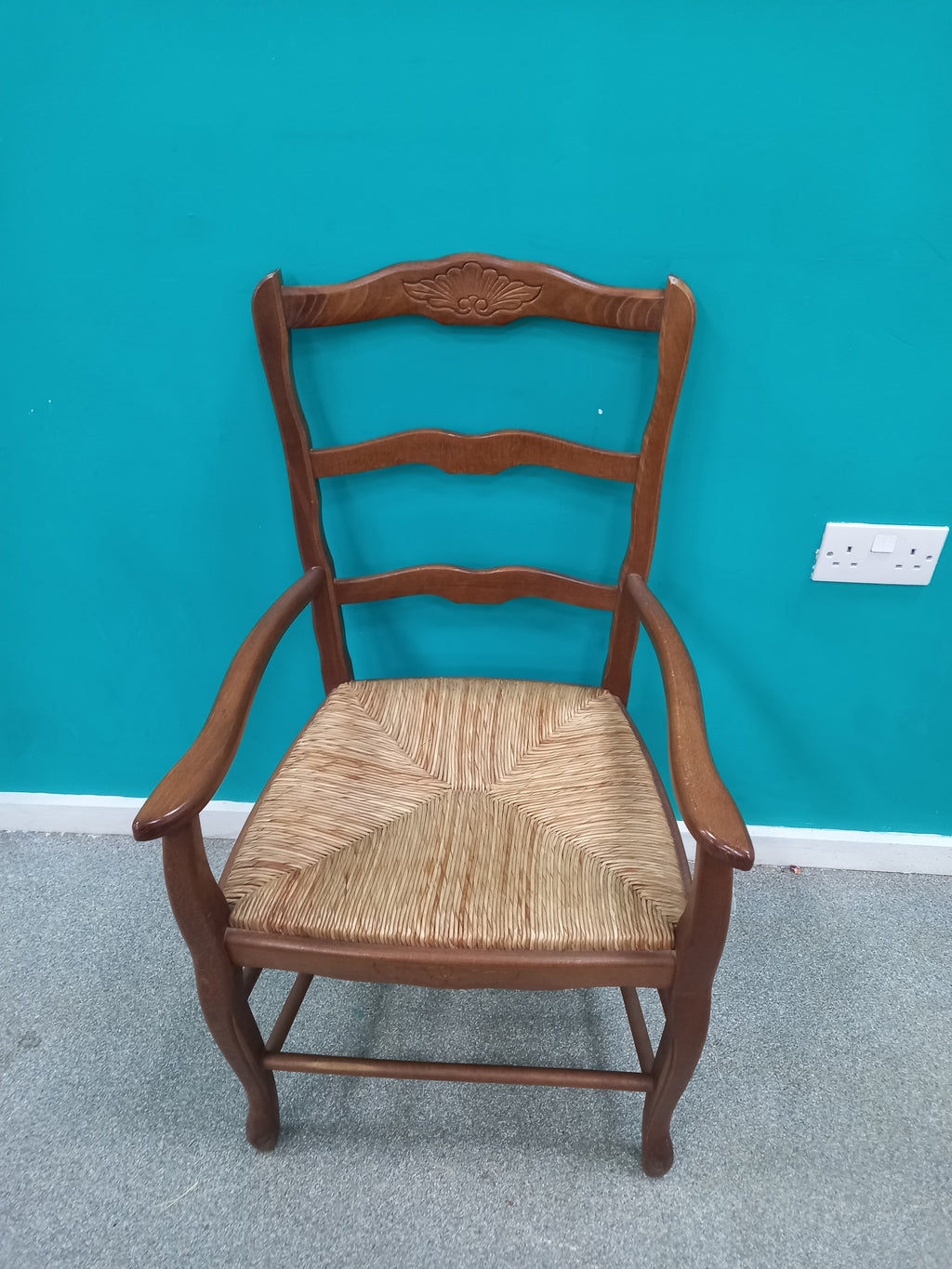 Farmhouse Chair (18092602)