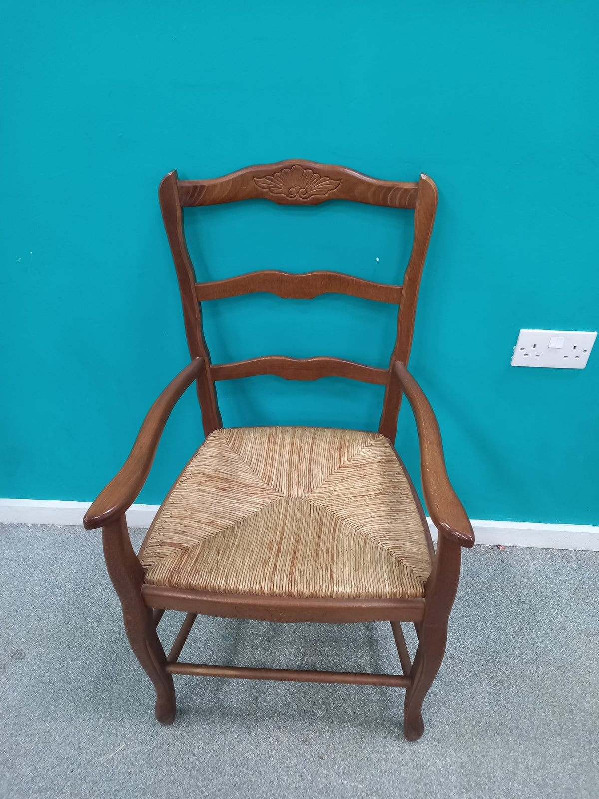 Farmhouse Chair (18092602)