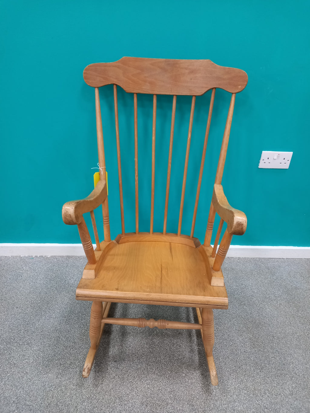 Rocking Chair (19052603)