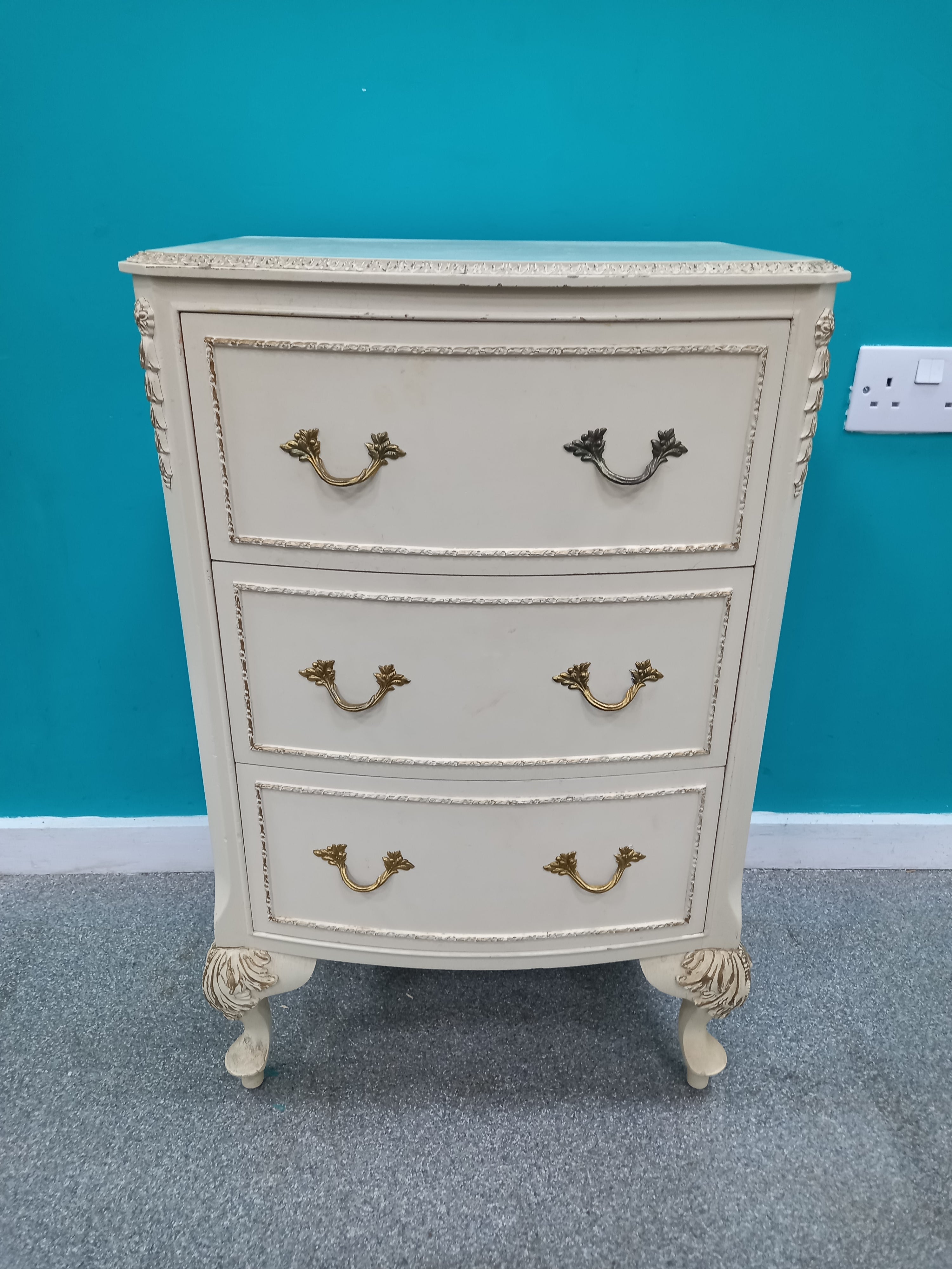 Small Chest Of Drawers (11082603)